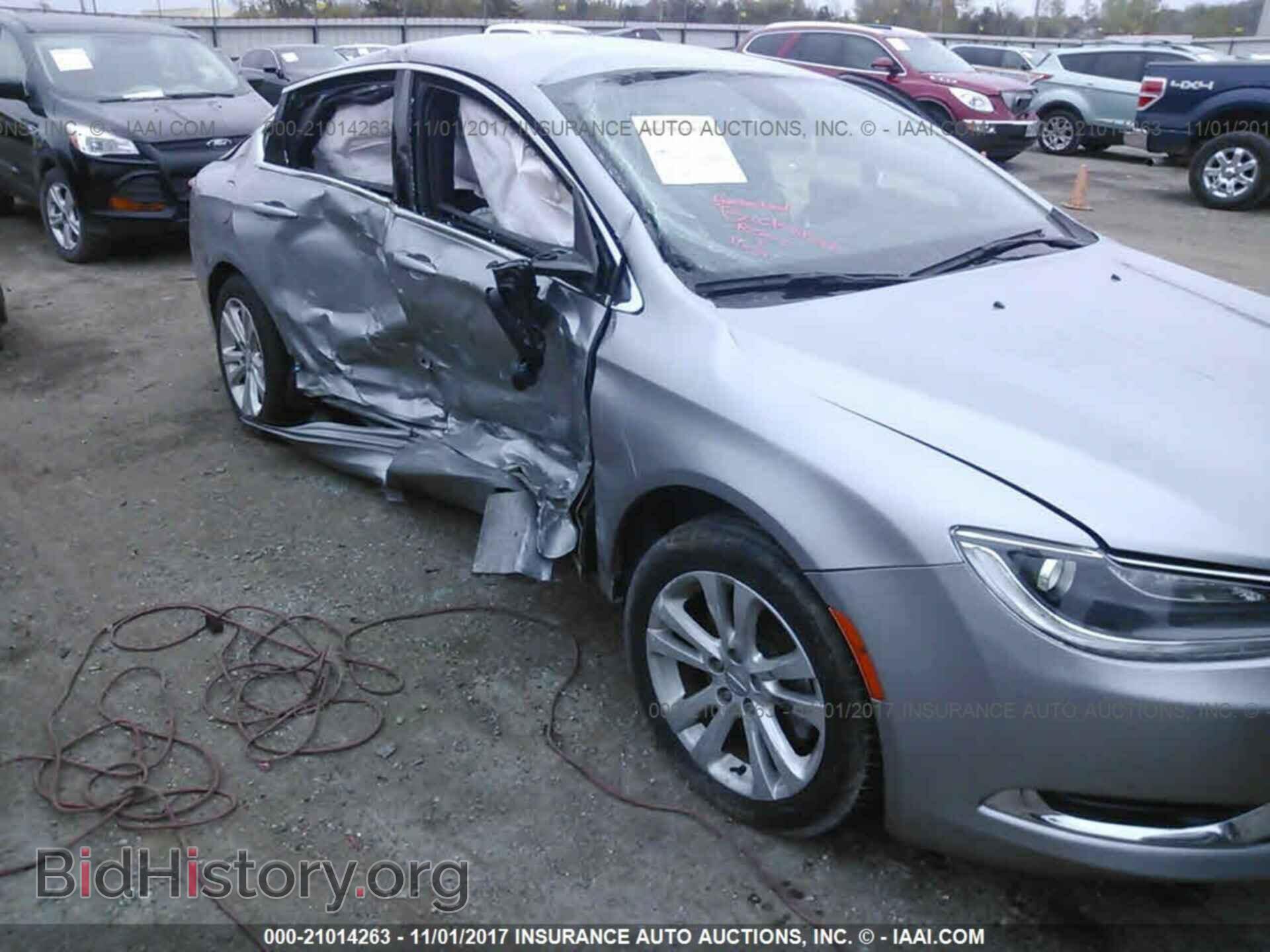 2015 Chrysler 200 - VIN: 1C3CCCAB4FN684752 - Photo 6