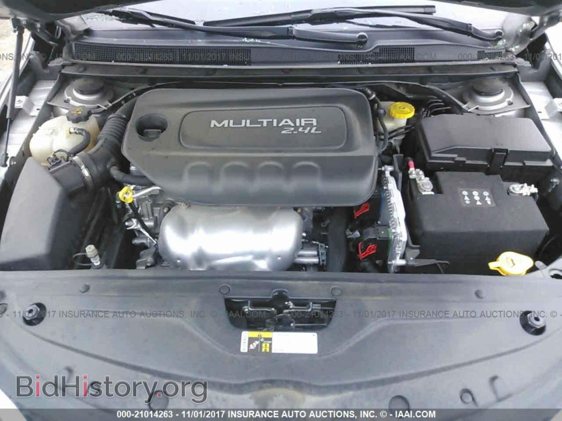 2015 Chrysler 200 - VIN: 1C3CCCAB4FN684752 - Photo 10