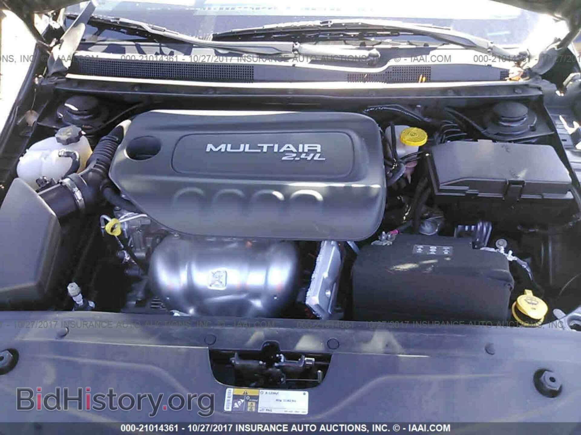 2016 Chrysler 200 - VIN: 1C3CCCAB5GN151147 - Фото 10