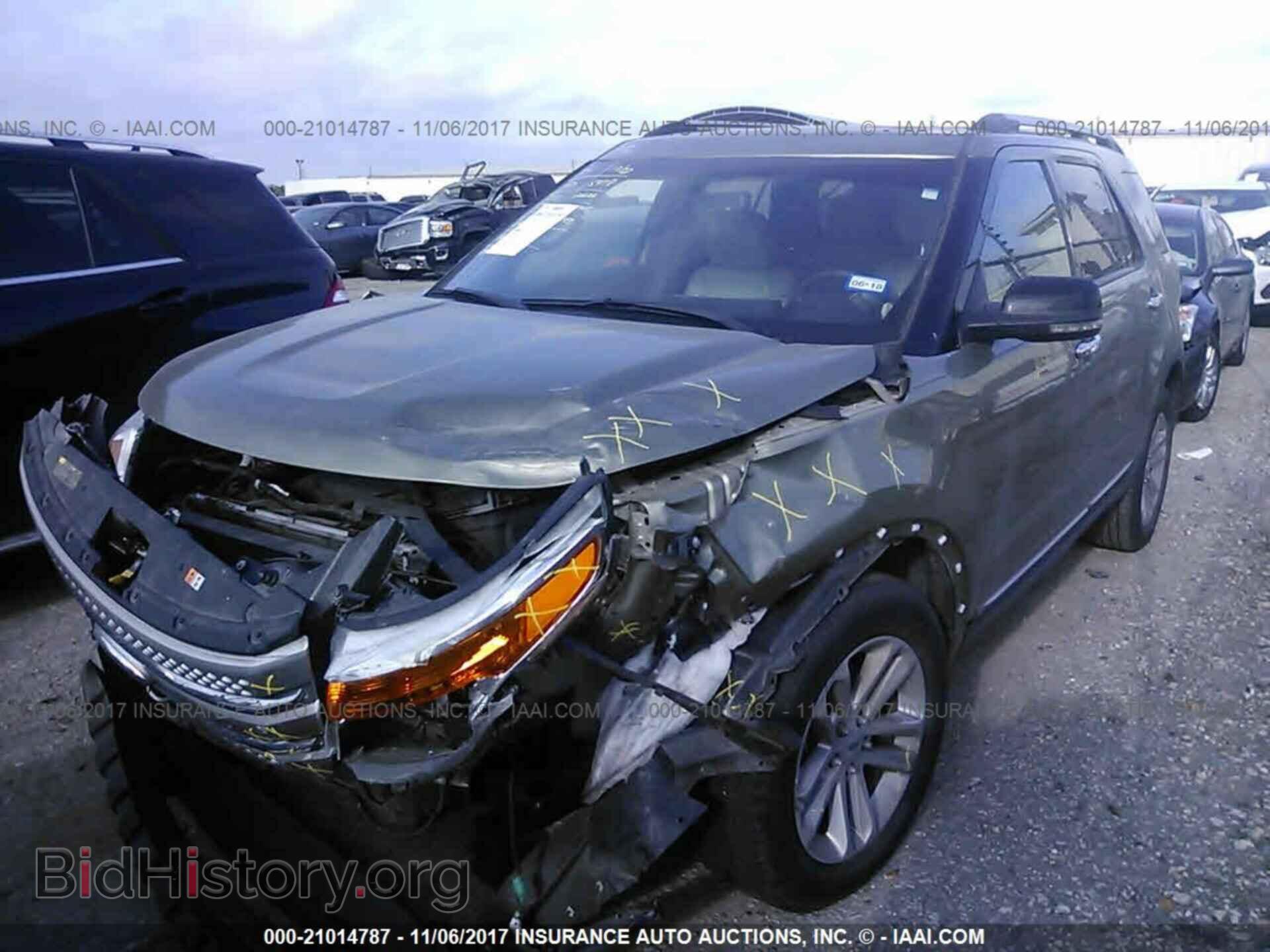 2012 Ford Explorer - VIN: 1FMHK7D94CGB04416 - Фото 2