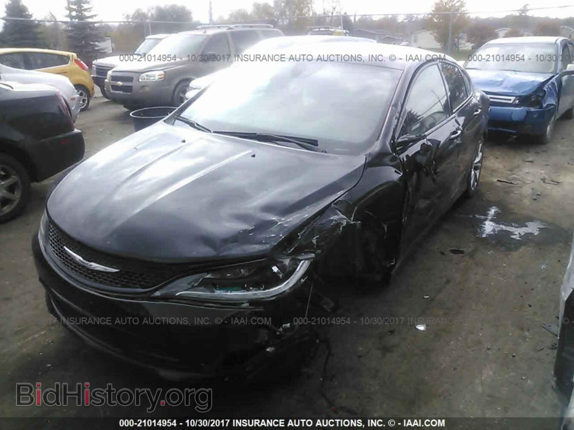 2015 Chrysler 200 - VIN: 1C3CCCBBXFN726470 - Фото 2