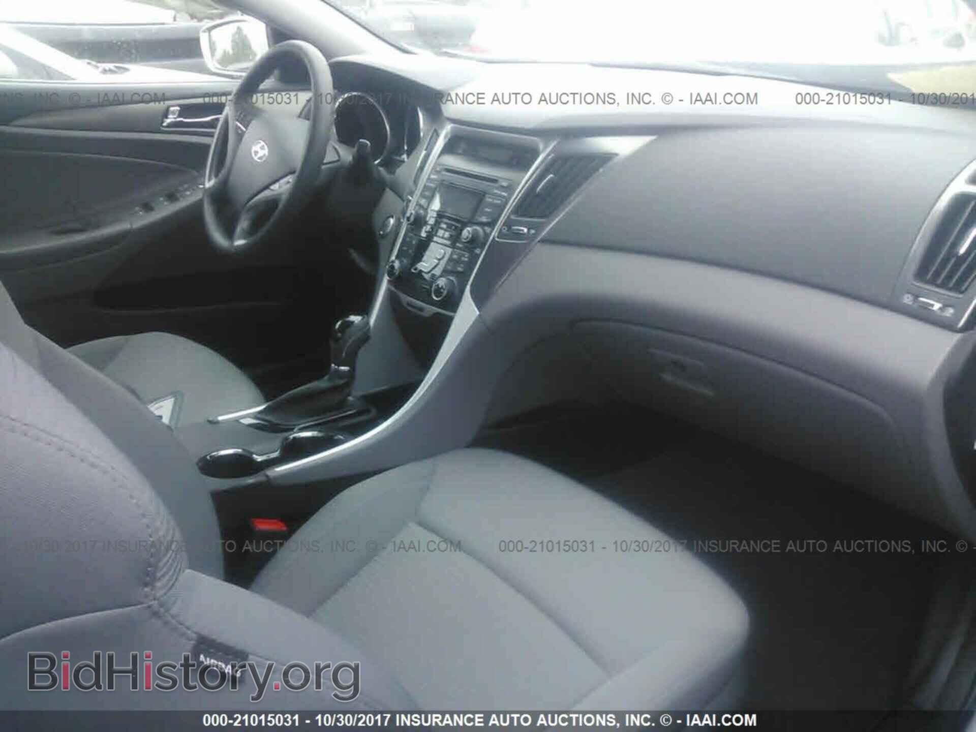 2012 Hyundai Sonata - VIN: KMHEC4A45CA033835 - Photo 5