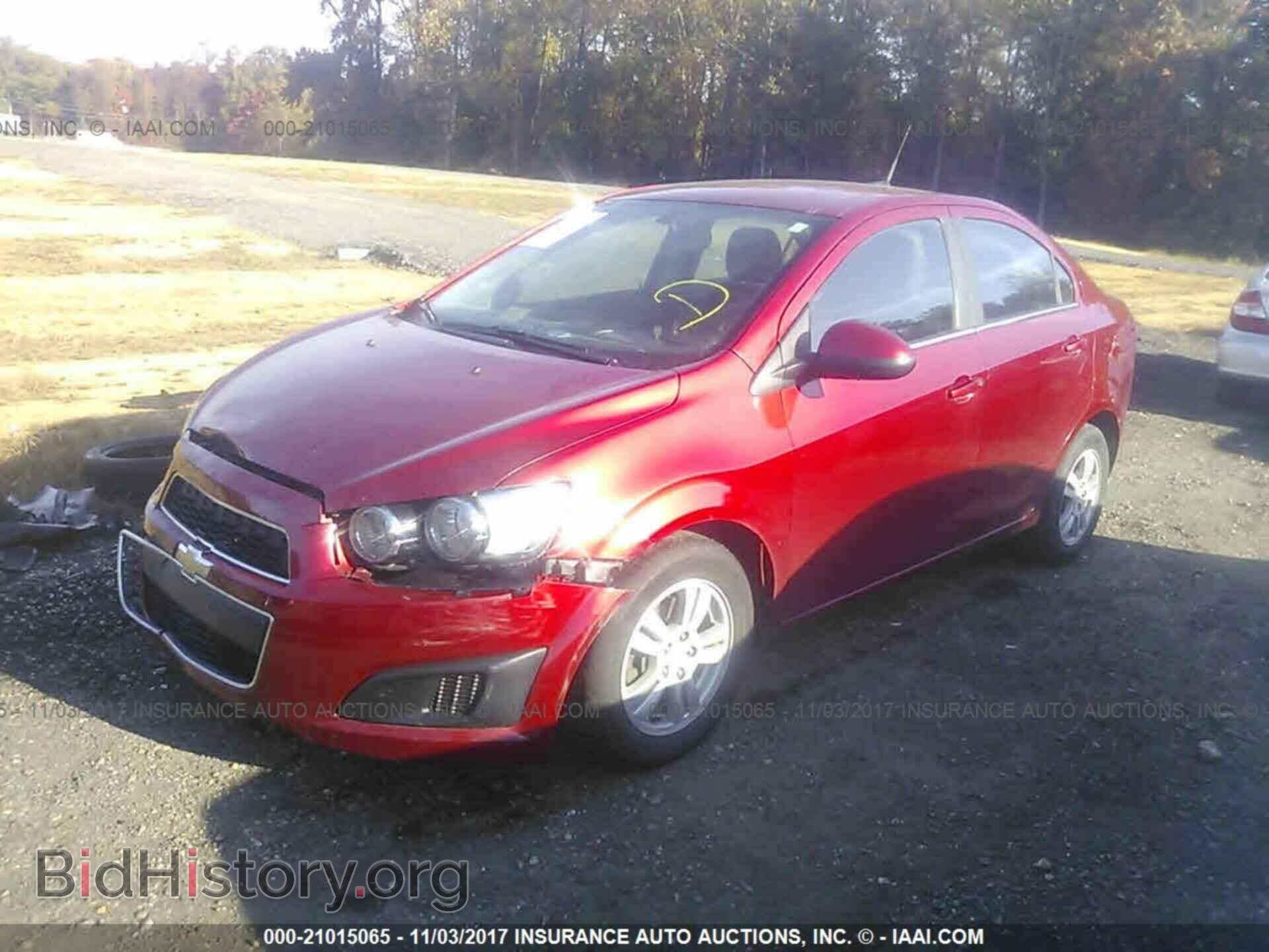 2014 Chevrolet Sonic - VIN: 1G1JC5SH8E4226601 - Photo 2