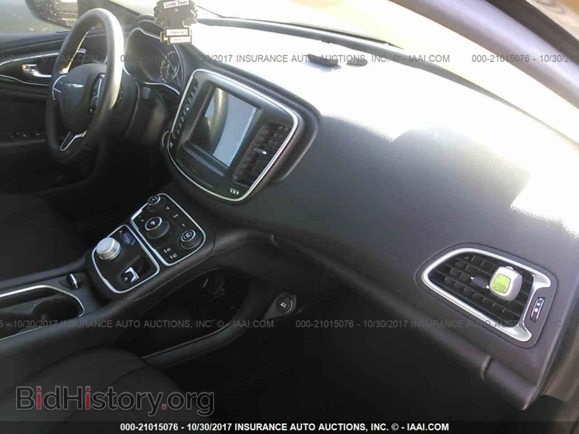 2016 Chrysler 200 - VIN: 1C3CCCAB7GN174414 - Photo 5