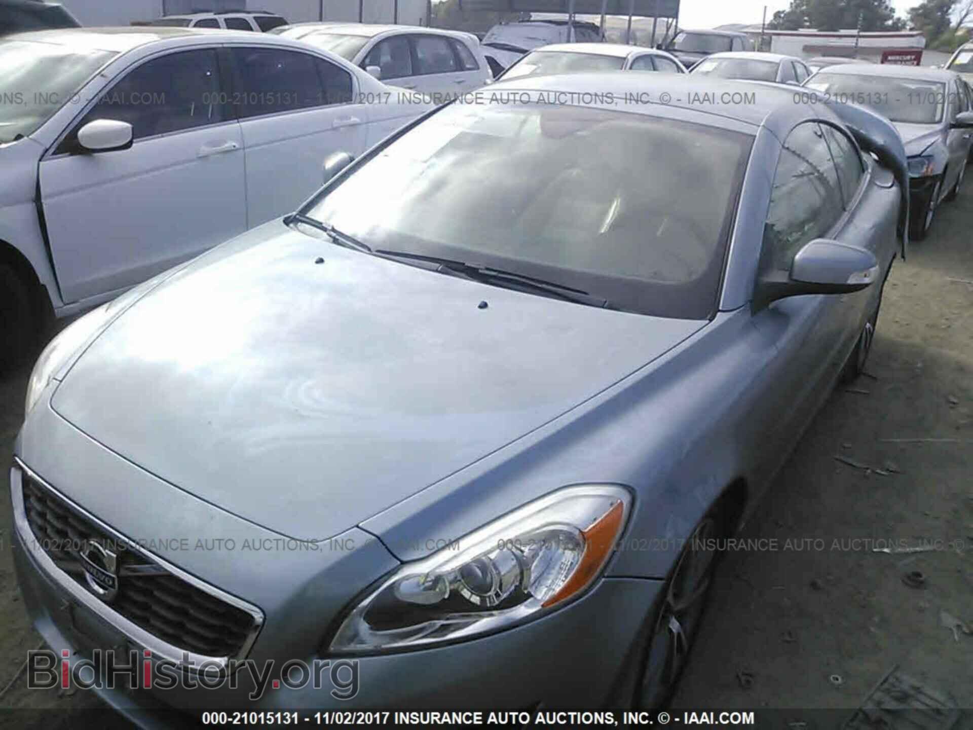 2012 Volvo C70 - VIN: YV1672MC6CJ131738 - Фото 2