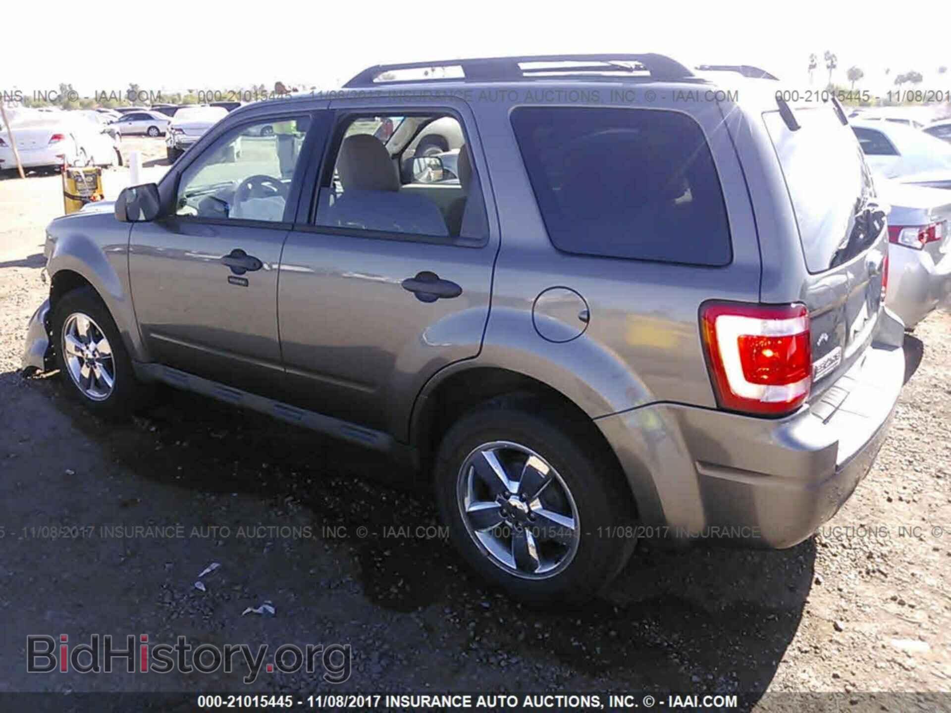 2011 Ford Escape - VIN: 1FMCU9DG8BKA62262 - Фото 3