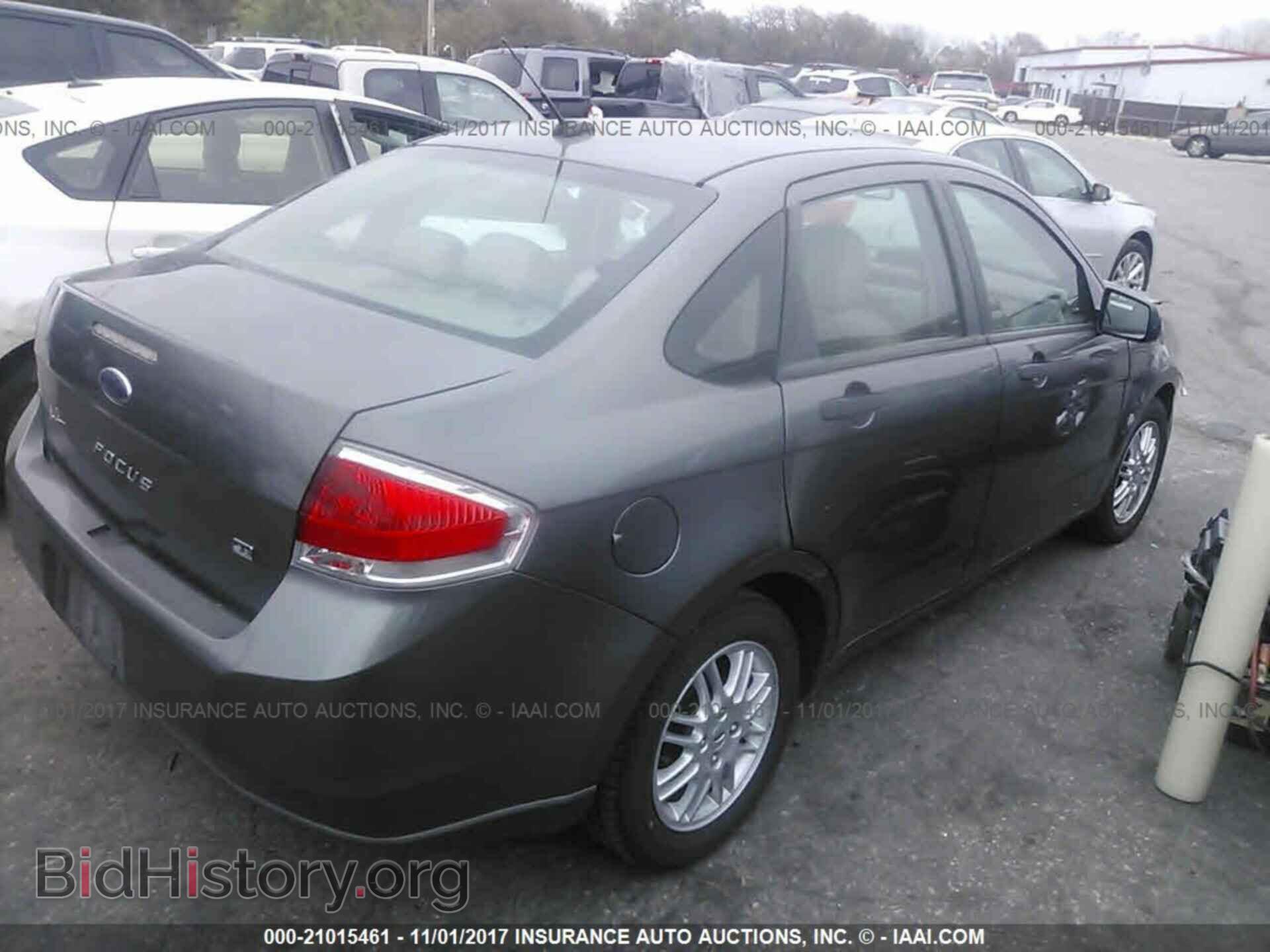2011 Ford Focus - VIN: 1FAHP3FN2BW179943 - Фото 4