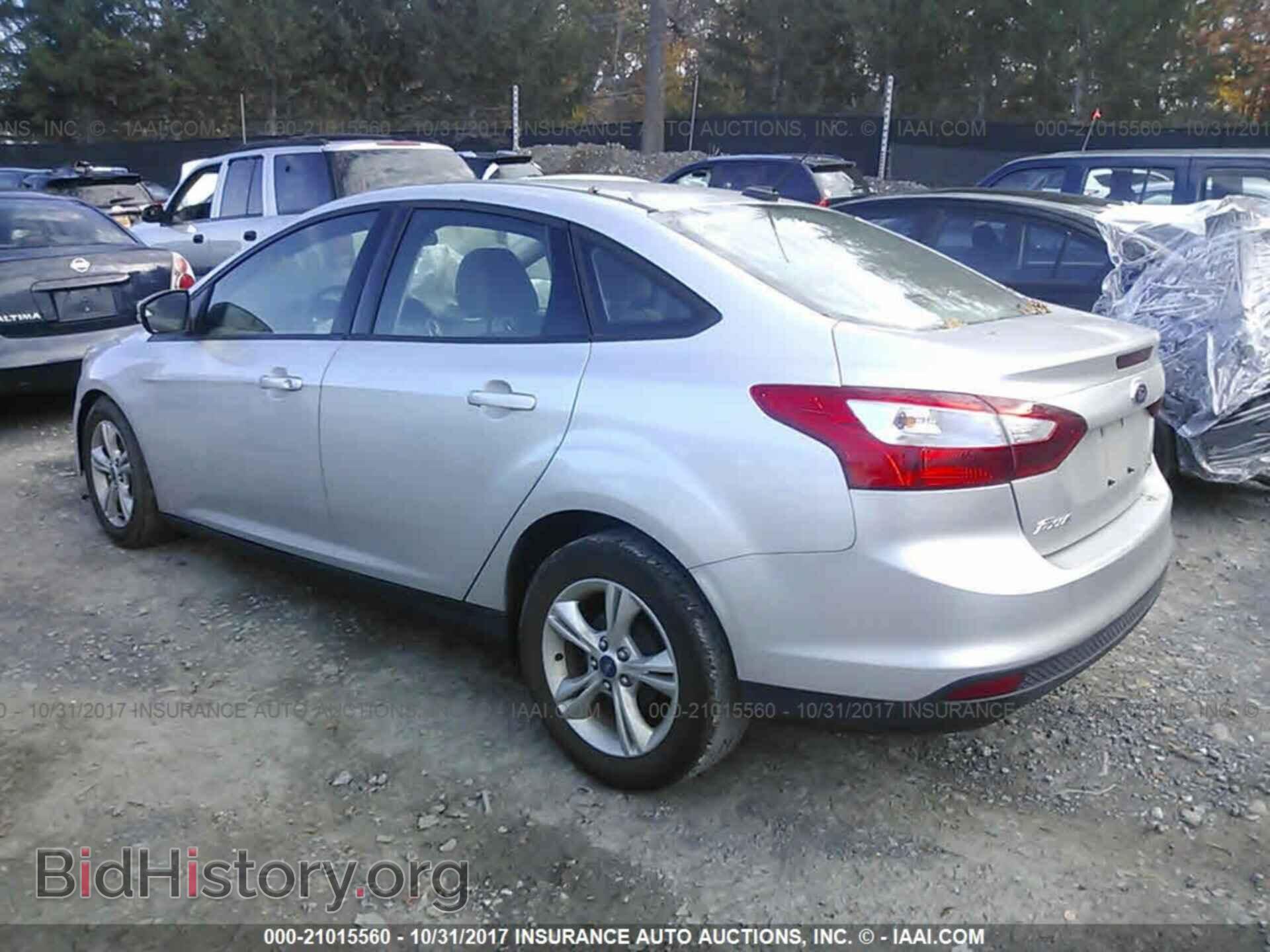 2014 Ford Focus - VIN: 1FADP3F24EL255396 - Photo 3