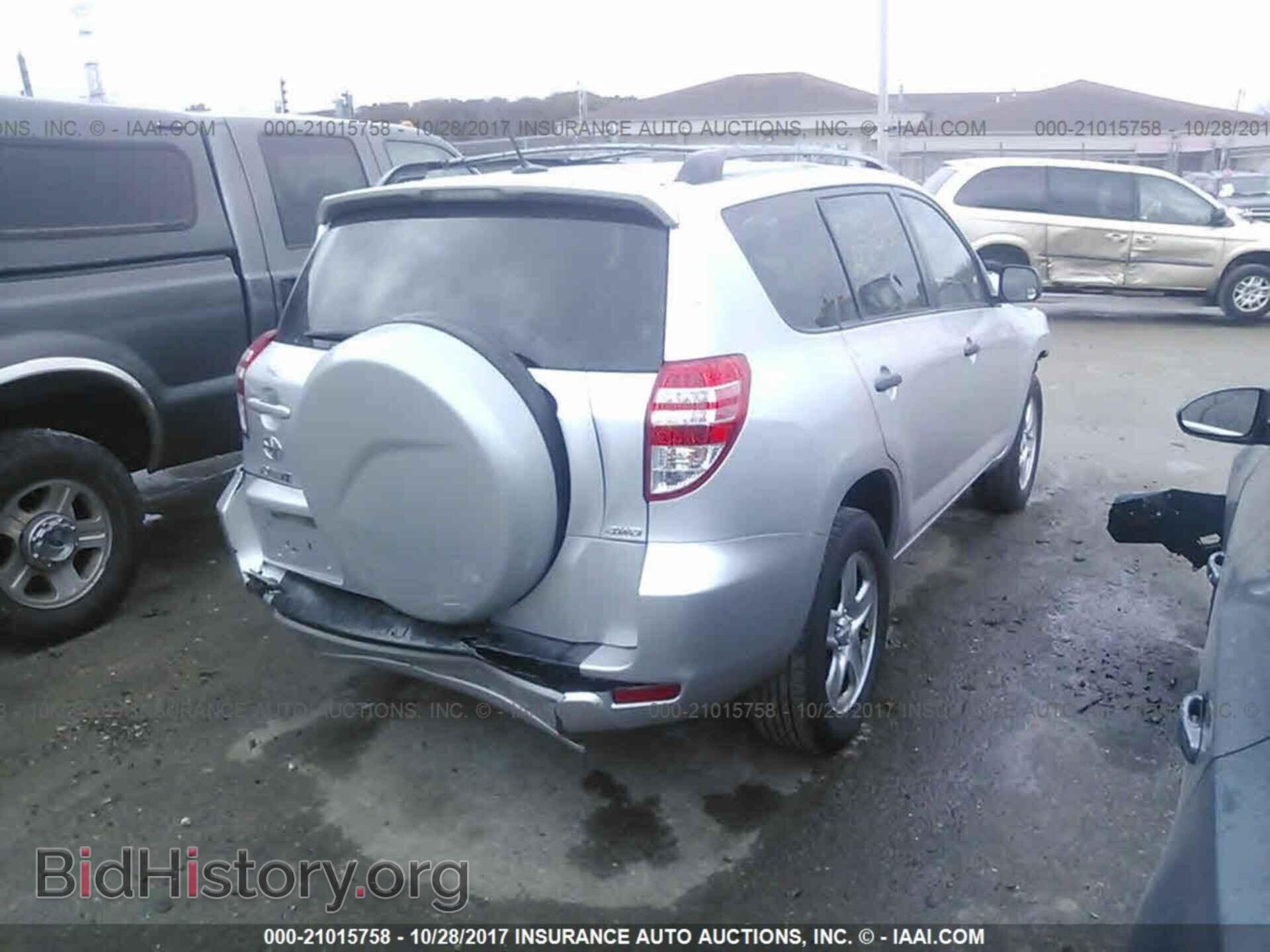 2011 Toyota Rav4 - VIN: JTMBF4DVXBD040568 - Фото 4
