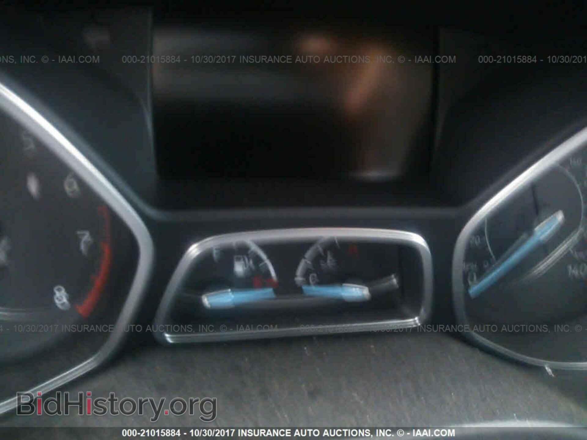 2017 Ford Focus - VIN: 1FADP3F22HL240870 - Photo 7