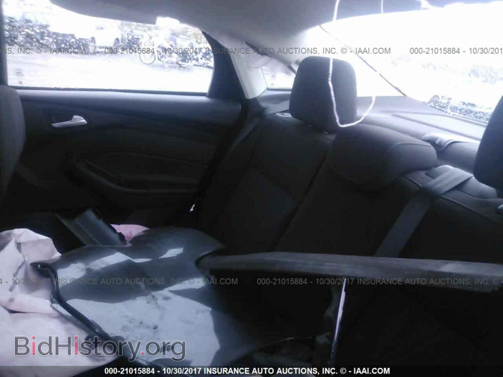 2017 Ford Focus - VIN: 1FADP3F22HL240870 - Photo 8