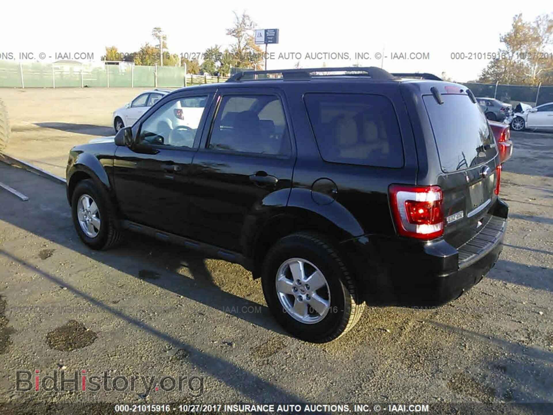 2011 Ford Escape - VIN: 1FMCU0D78BKB11892 - Фото 3