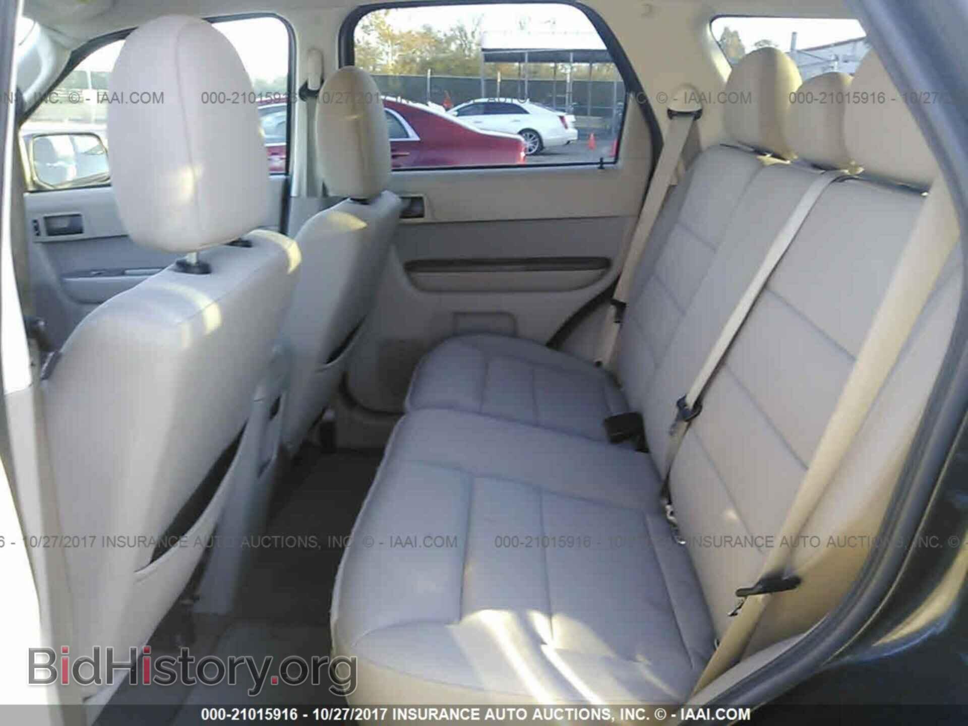 2011 Ford Escape - VIN: 1FMCU0D78BKB11892 - Фото 8