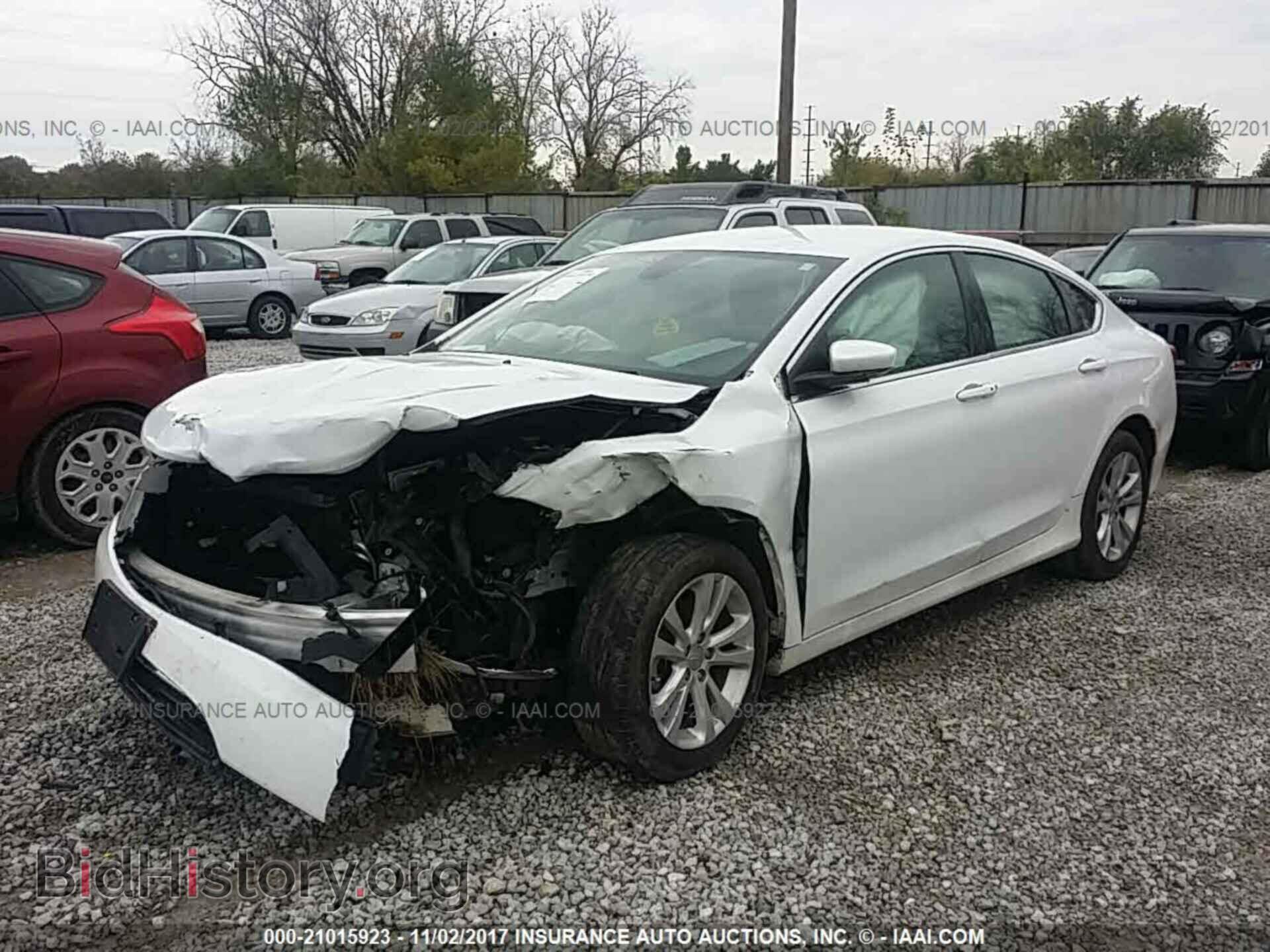 2015 Chrysler 200 - VIN: 1C3CCCAB9FN542445 - Фото 2
