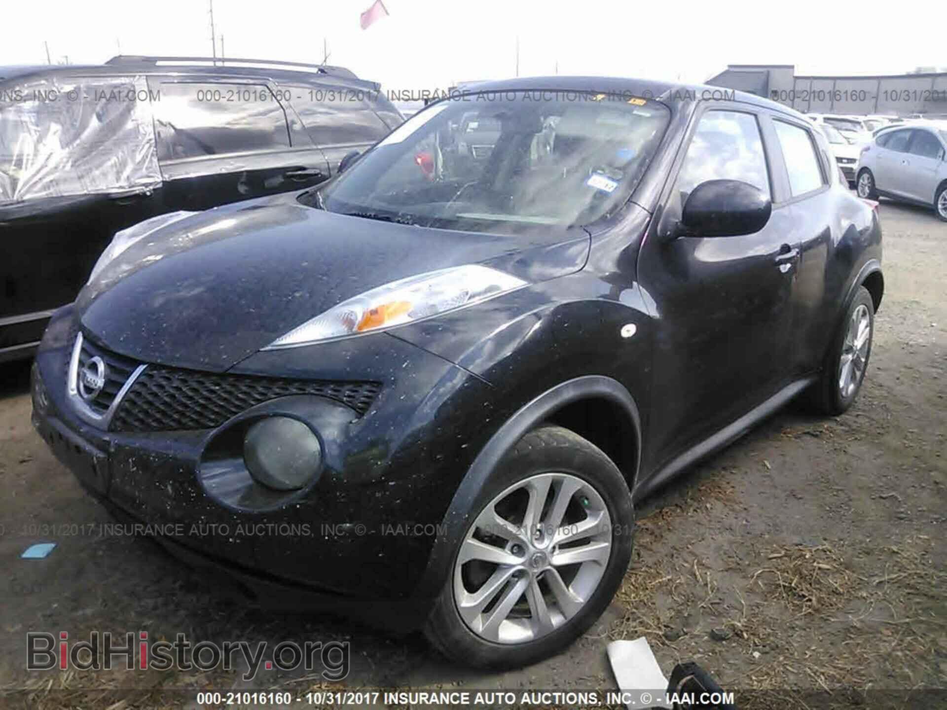 2011 Nissan Juke - VIN: JN8AF5MR9BT007799 - Фото 2