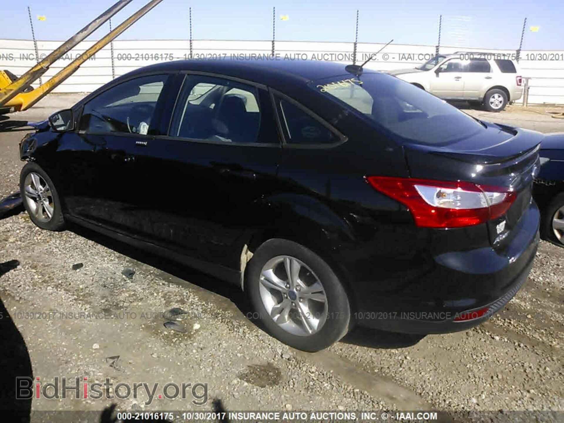 2012 Ford Focus - VIN: 1FAHP3F20CL463922 - Photo 3