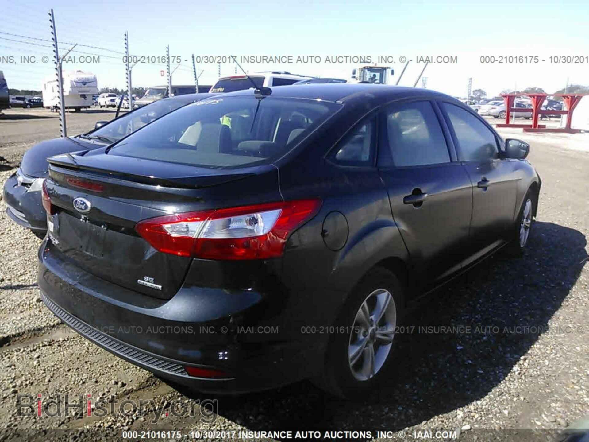2012 Ford Focus - VIN: 1FAHP3F20CL463922 - Photo 4