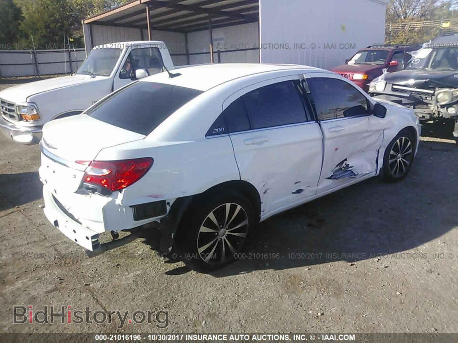 2013 Chrysler 200 - VIN: 1C3CCBCG7DN638235 - Фото 4