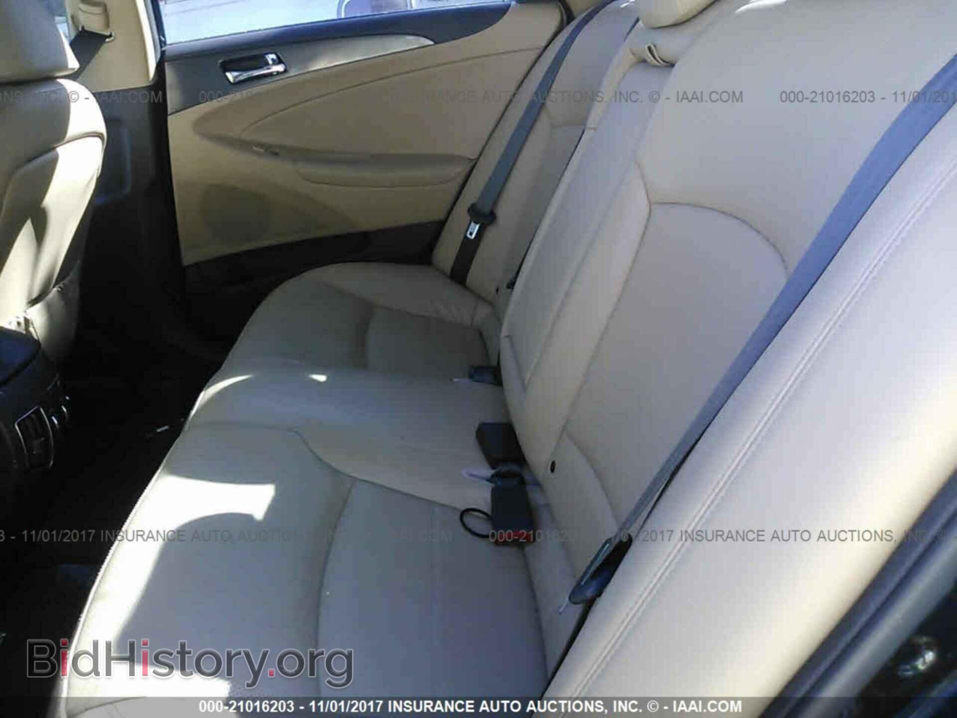2012 Hyundai Sonata - VIN: KMHEC4A48CA057529 - Photo 8