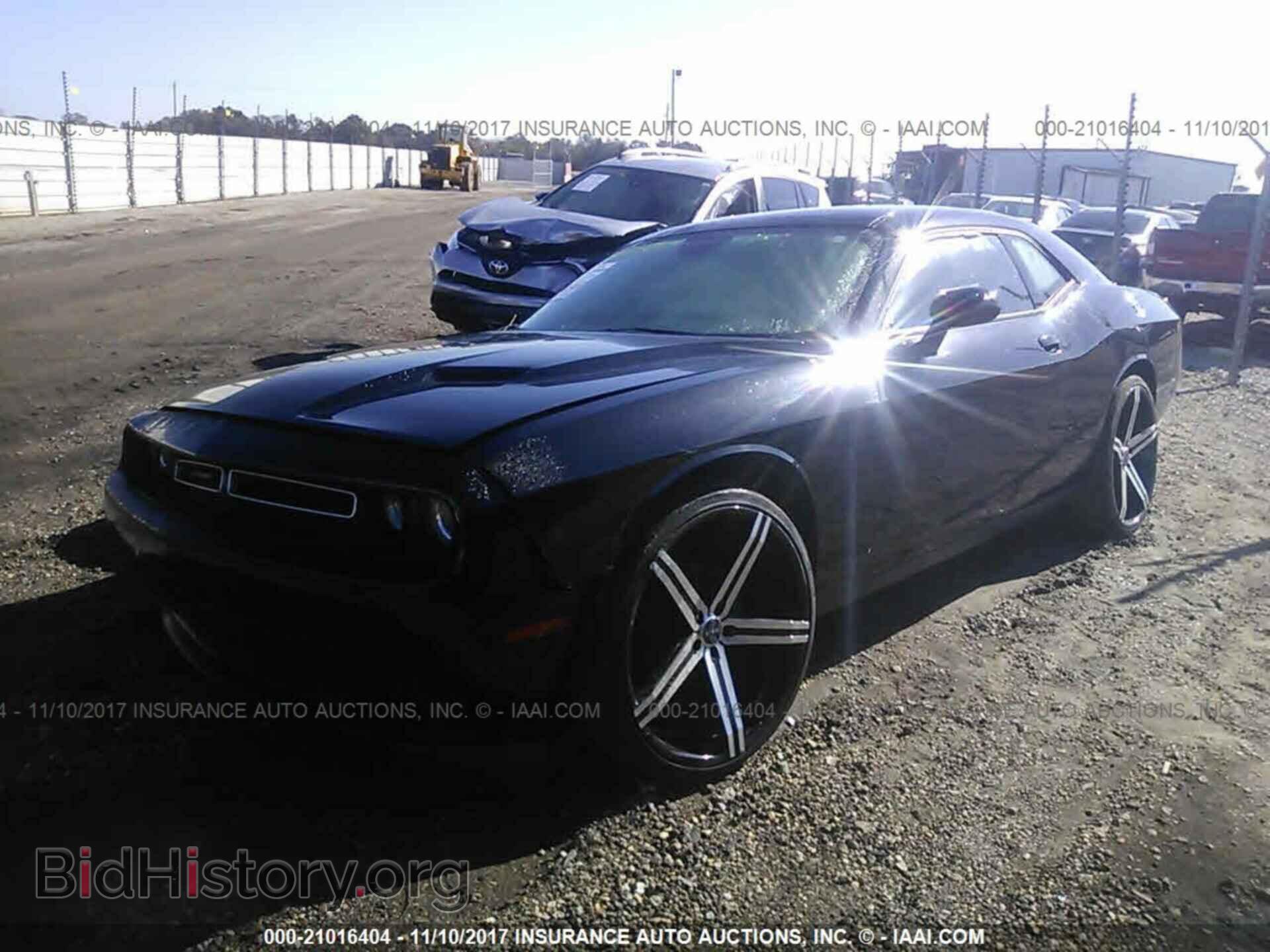 2015 Dodge Challenger - VIN: 2C3CDZAG6FH732756 - Photo 2