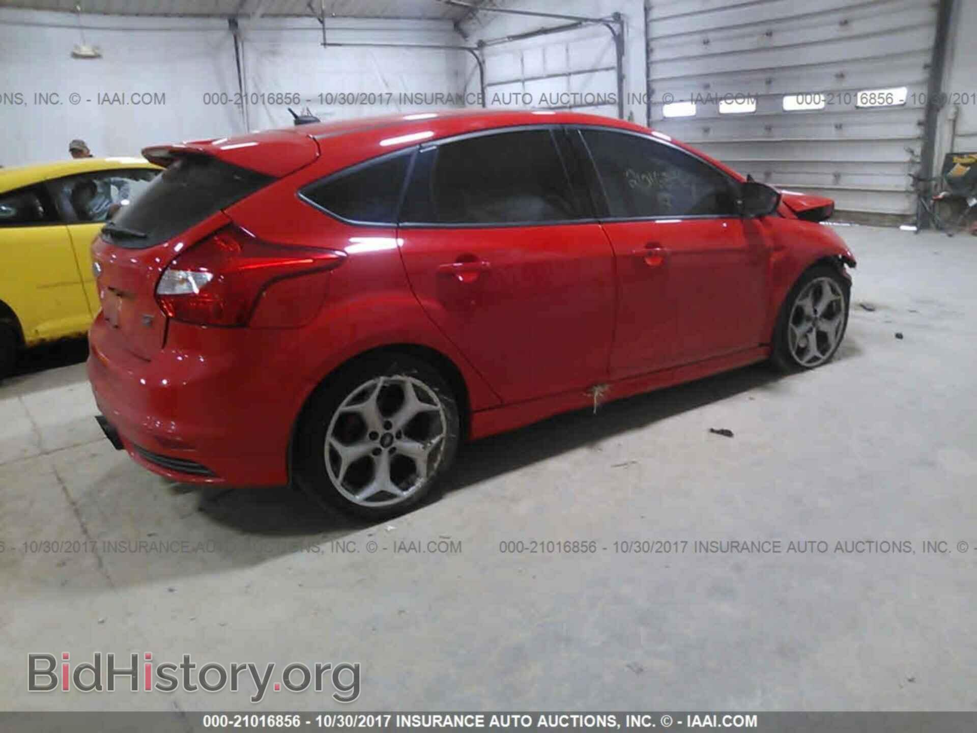 2014 Ford Focus - VIN: 1FADP3L9XEL212330 - Photo 4