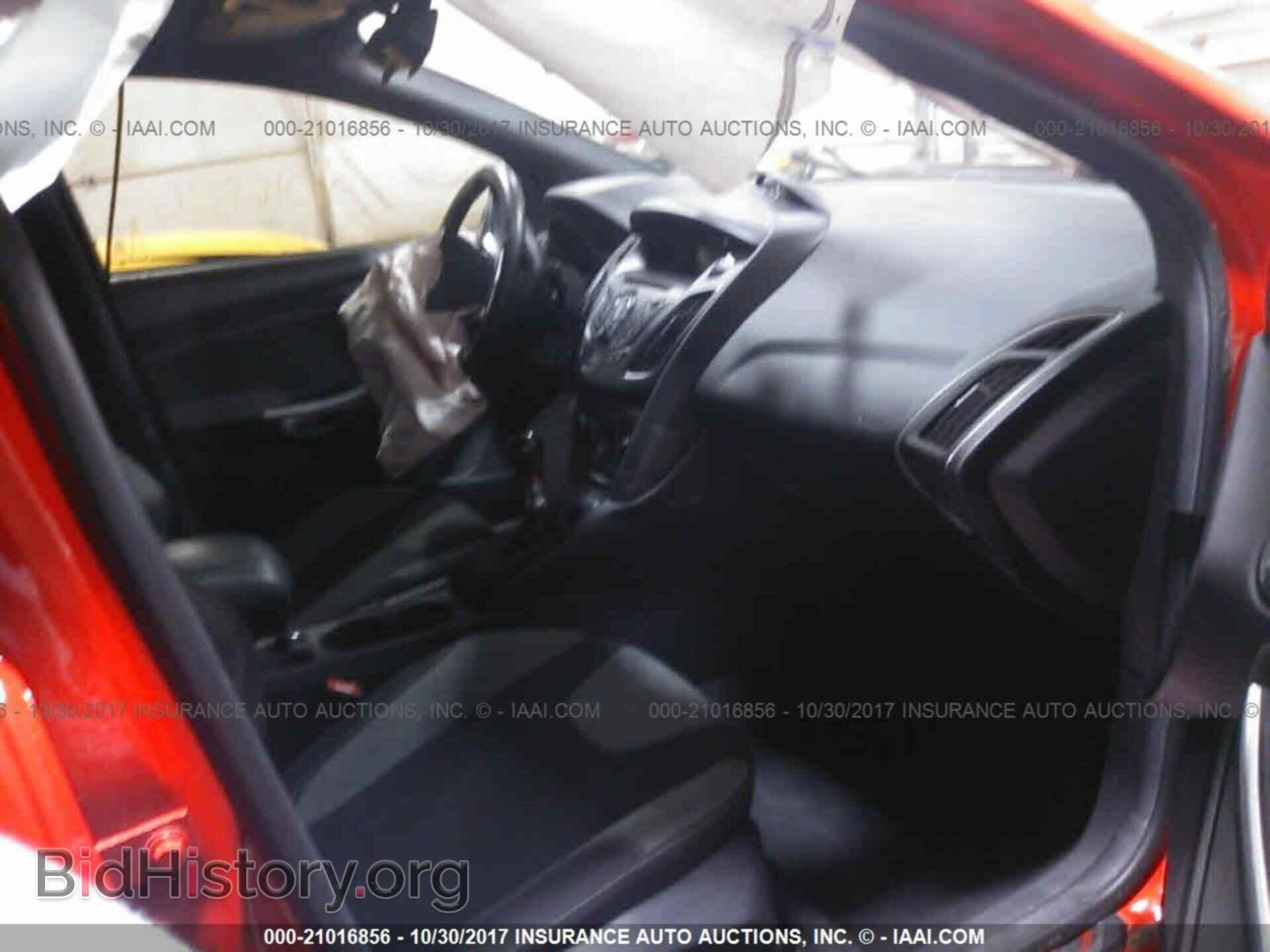 2014 Ford Focus - VIN: 1FADP3L9XEL212330 - Photo 5