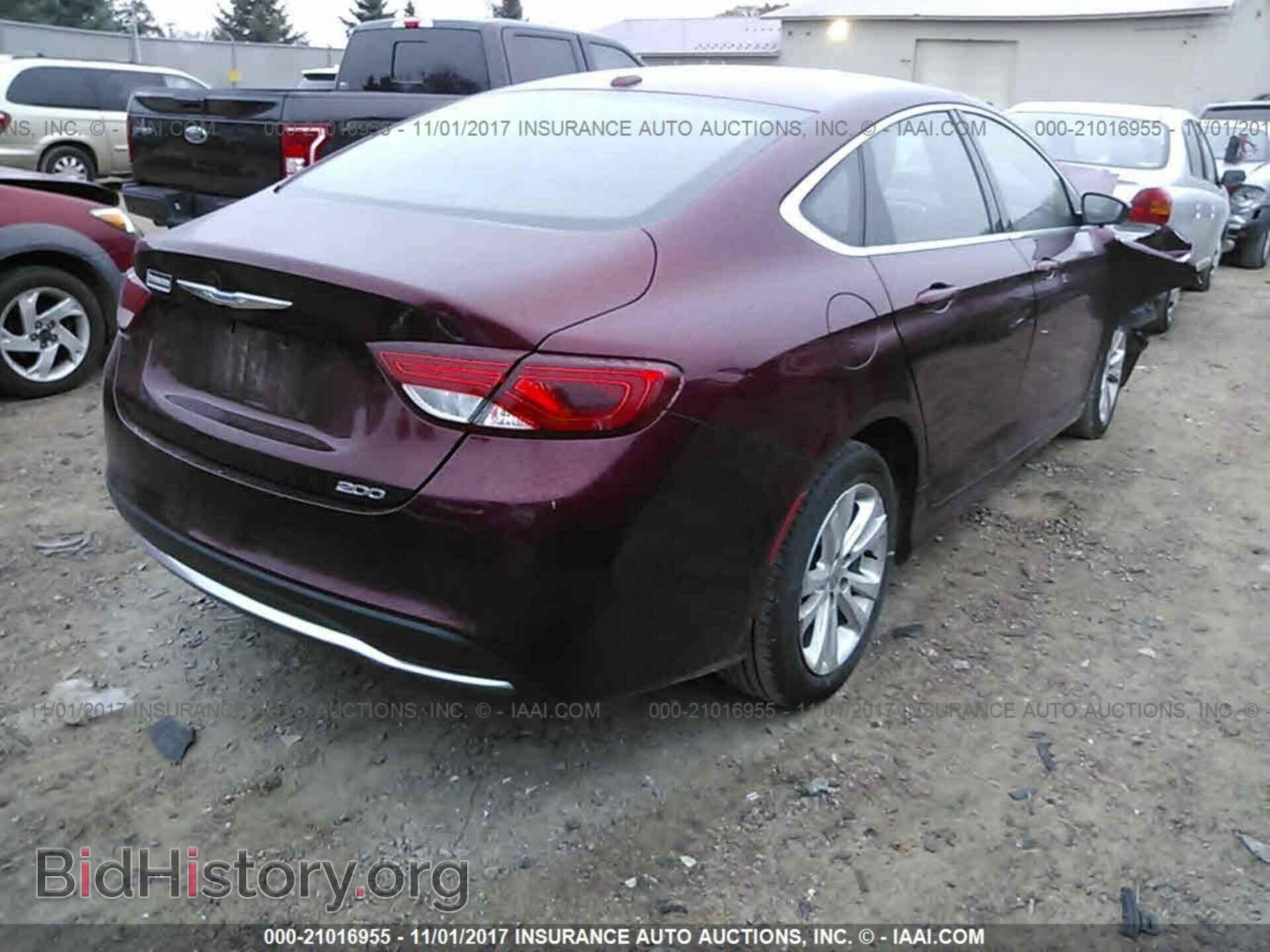 2015 Chrysler 200 - VIN: 1C3CCCABXFN693830 - Photo 4