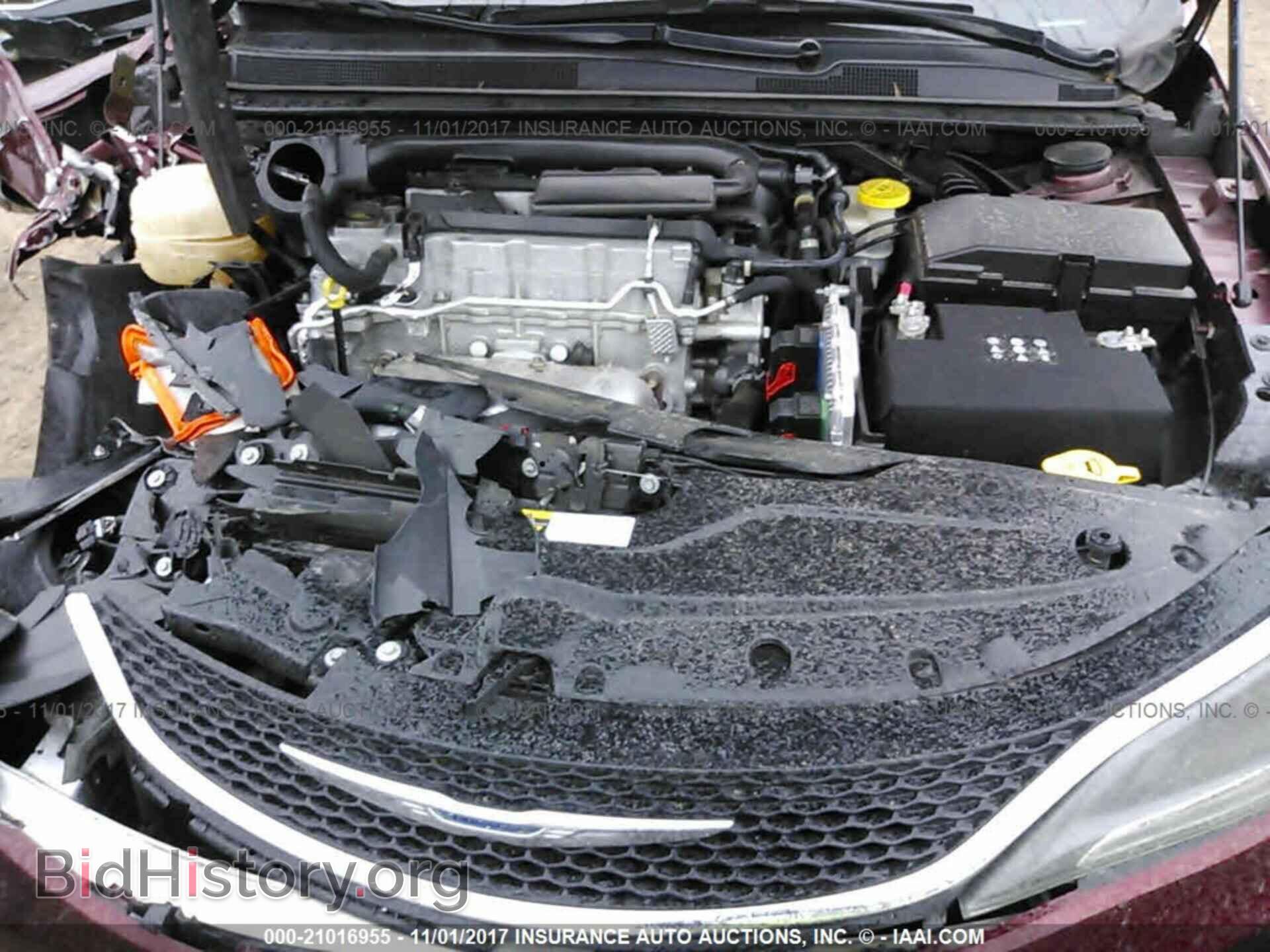 2015 Chrysler 200 - VIN: 1C3CCCABXFN693830 - Photo 10