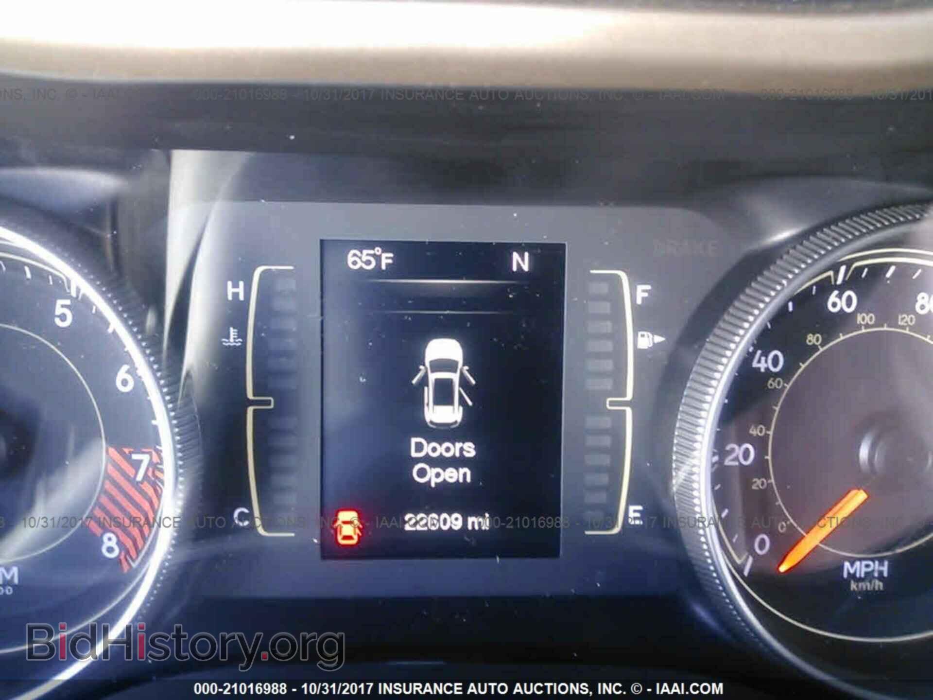 2015 Jeep Cherokee - VIN: 1C4PJMCS4FW755917 - Фото 7
