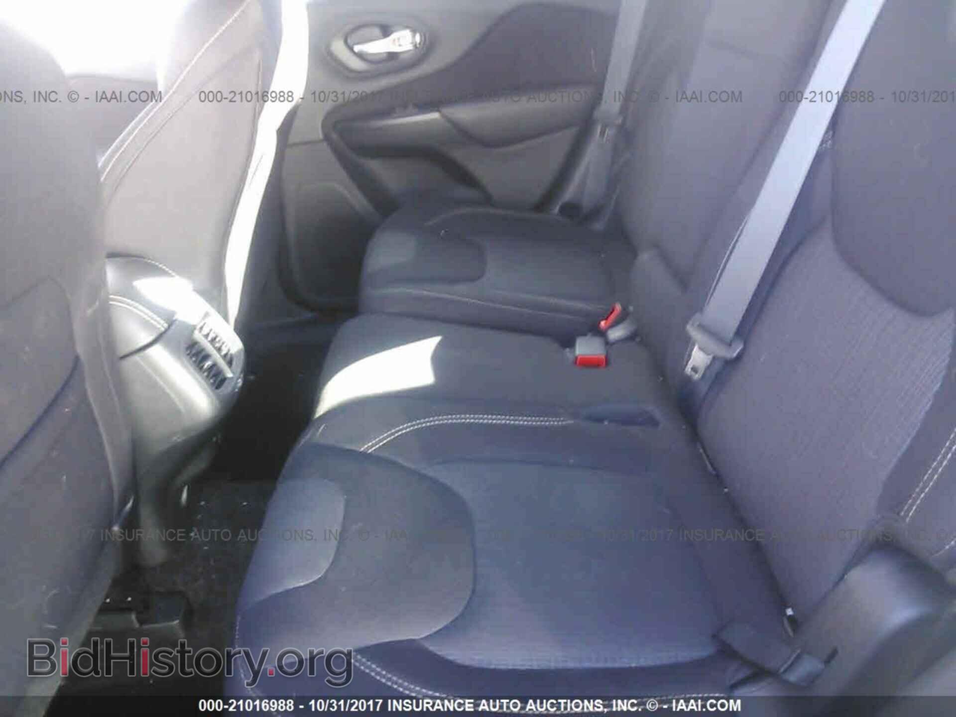 2015 Jeep Cherokee - VIN: 1C4PJMCS4FW755917 - Фото 8
