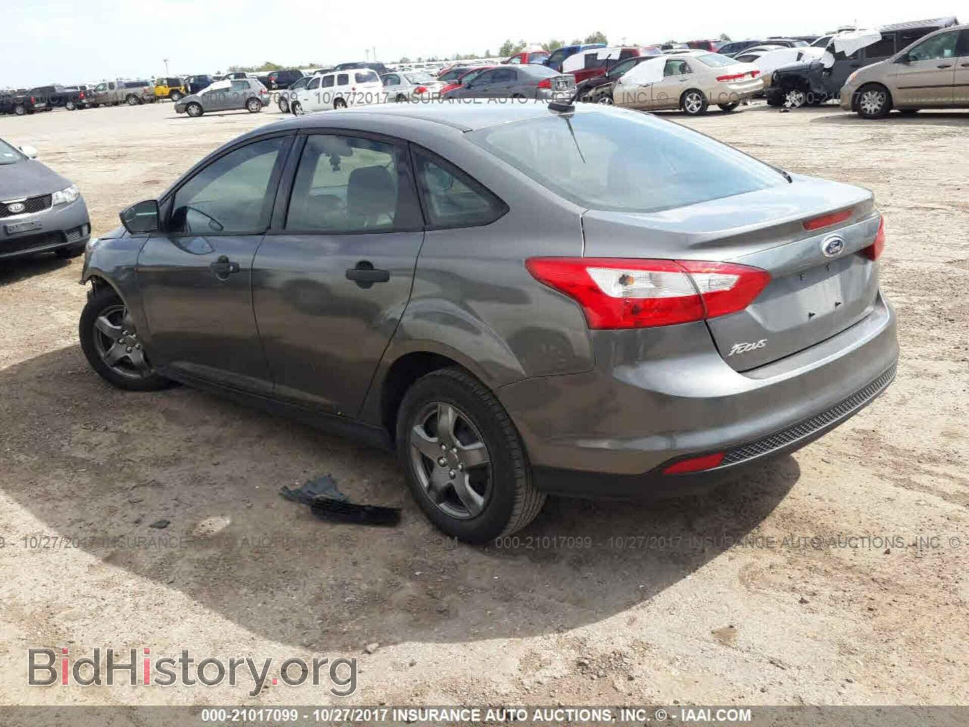 2012 Ford Focus - VIN: 1FAHP3E21CL361756 - Photo 3