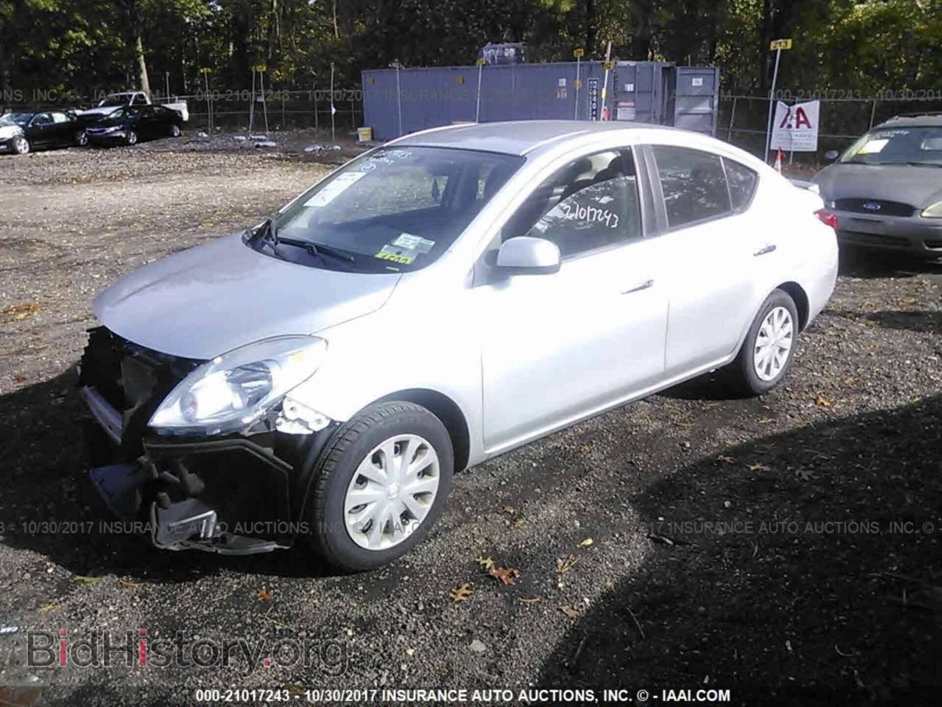 2013 Nissan Versa - VIN: 3N1CN7AP1DL860939 - Фото 2