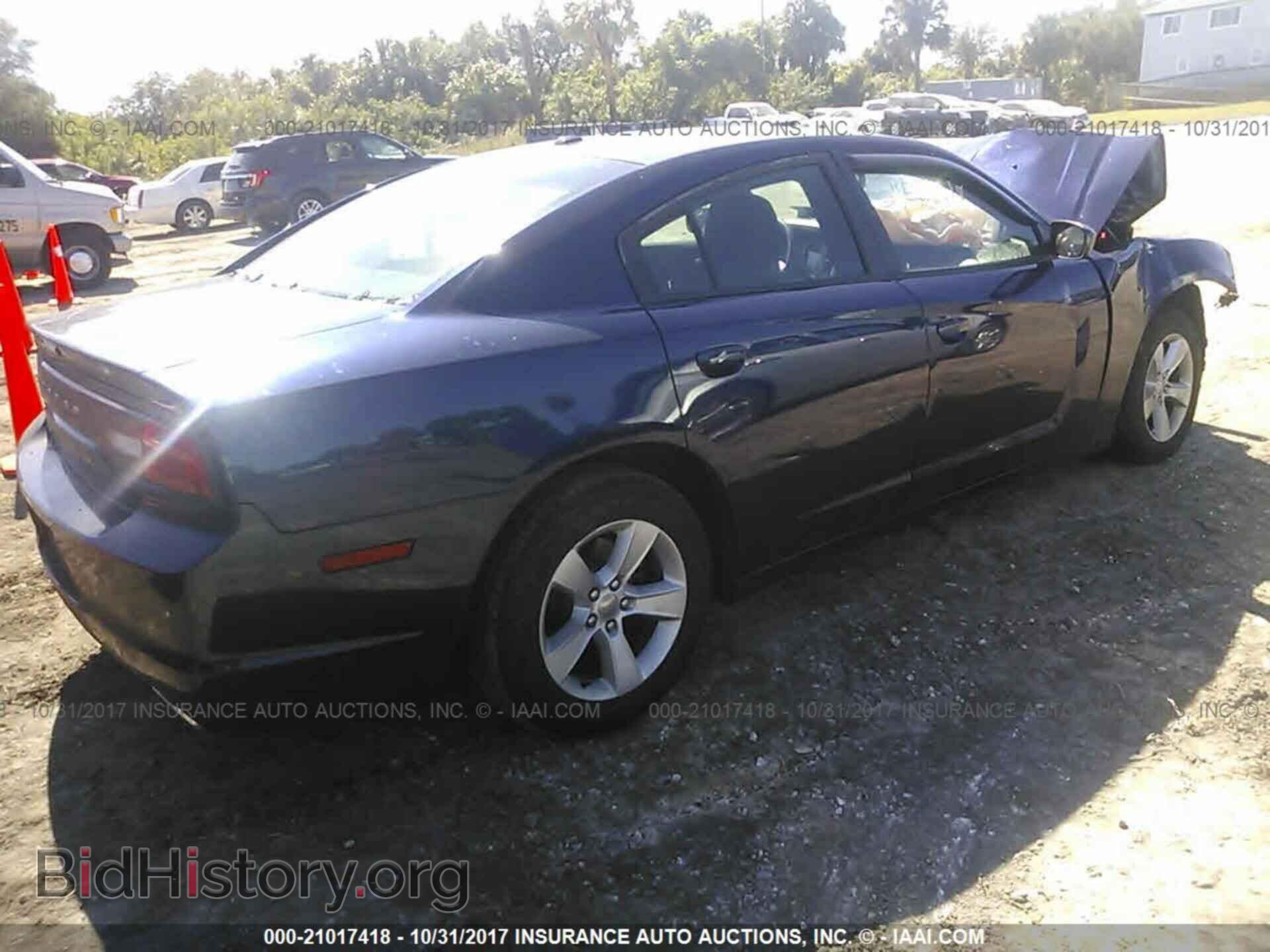 2013 Dodge Charger - VIN: 2C3CDXBG2DH593502 - Photo 4