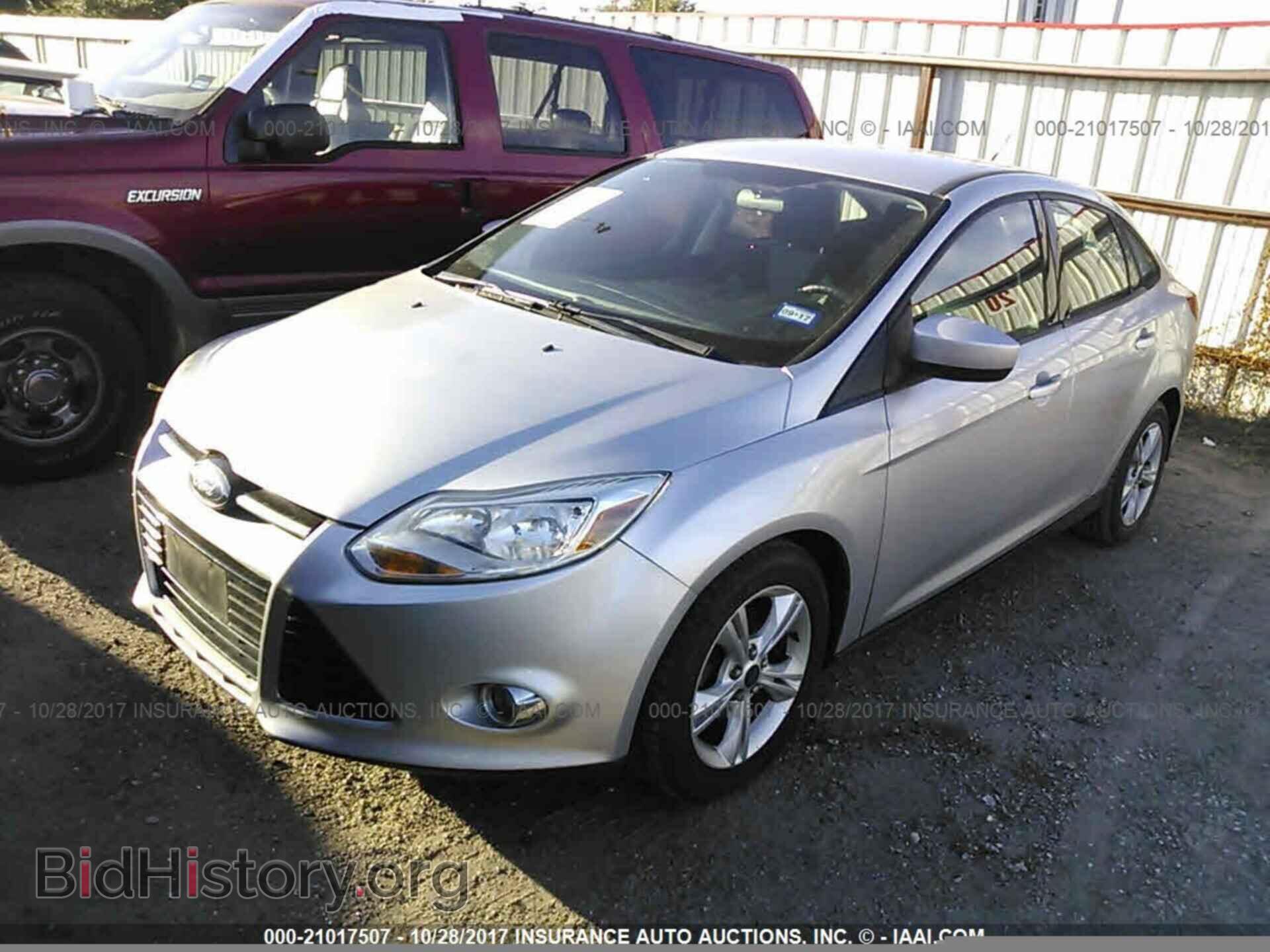 2012 Ford Focus - VIN: 1FAHP3F29CL476393 - Photo 2