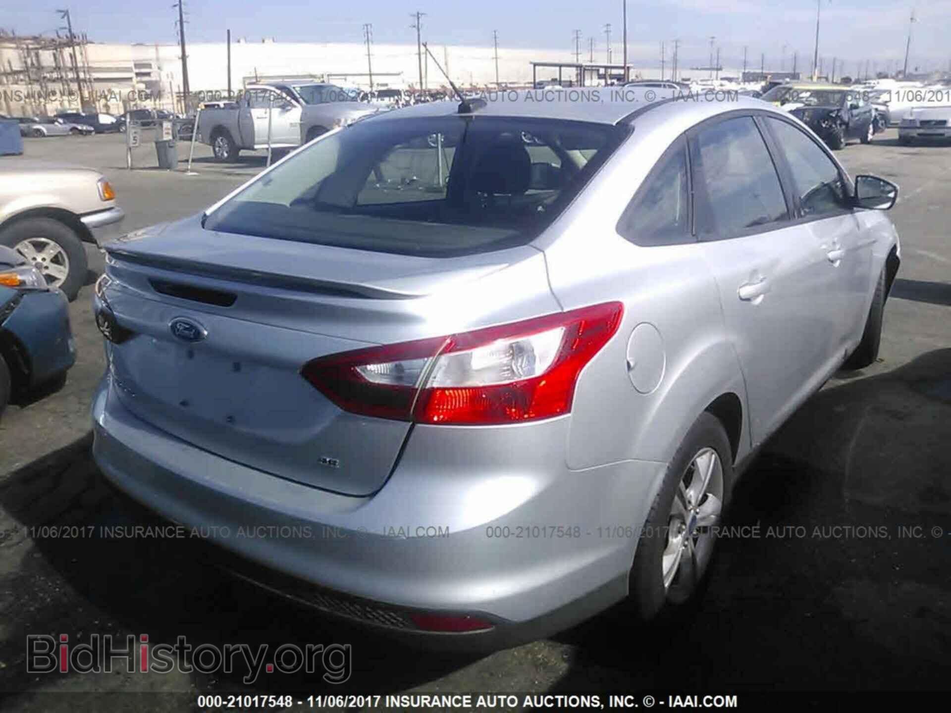 2012 Ford Focus - VIN: 1FAHP3F25CL392409 - Photo 4