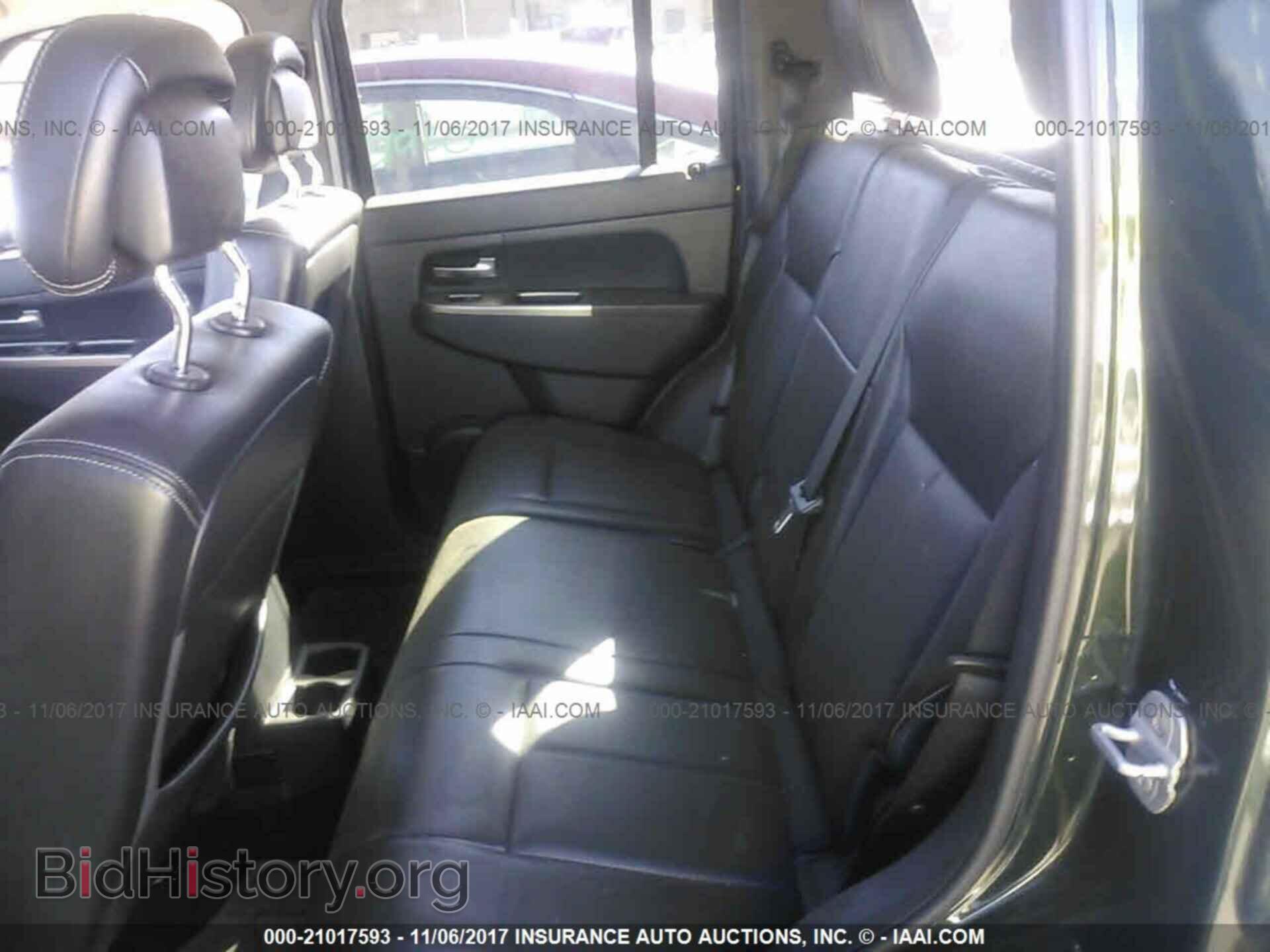 2011 Jeep Liberty - VIN: 1J4PN3GK2BW555003 - Фото 8