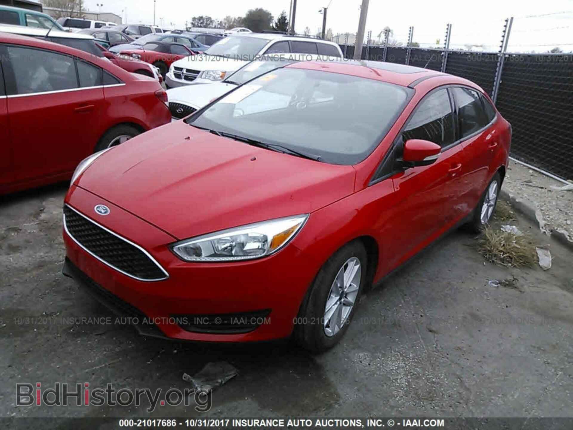 2016 Ford Focus - VIN: 1FADP3F26GL405074 - Photo 2