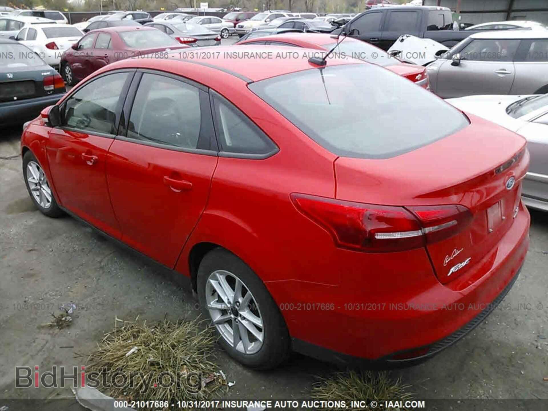 2016 Ford Focus - VIN: 1FADP3F26GL405074 - Photo 3