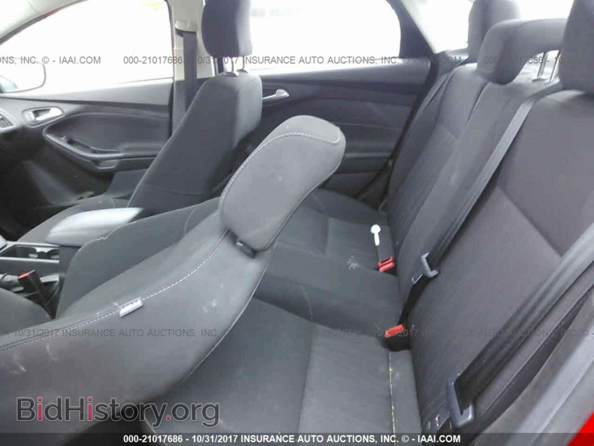 2016 Ford Focus - VIN: 1FADP3F26GL405074 - Photo 8