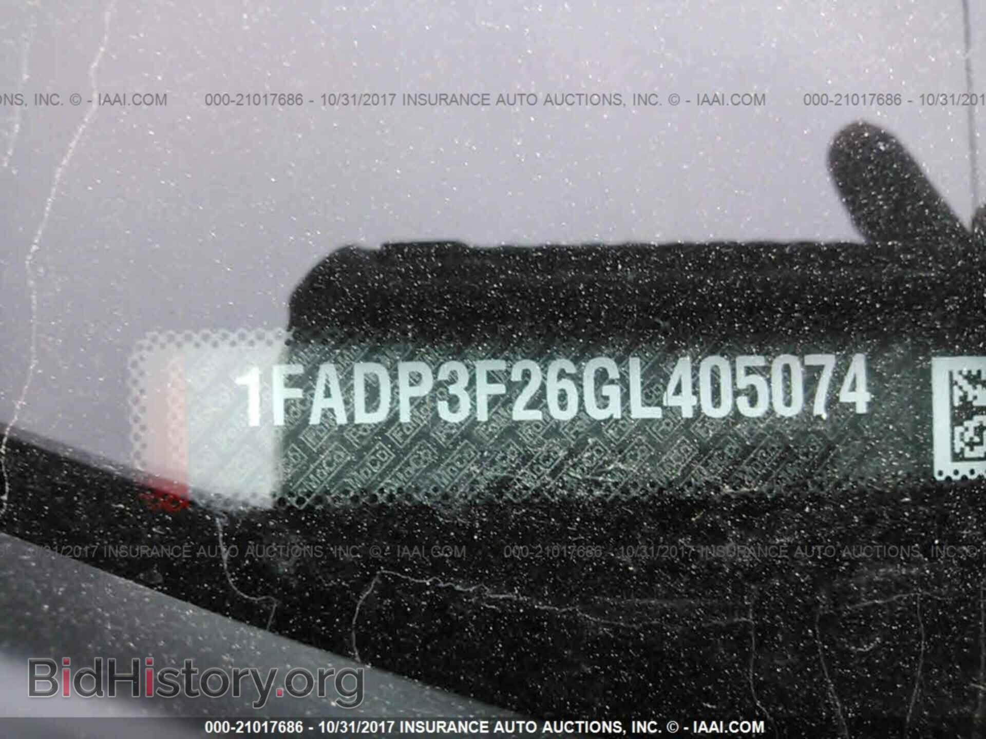 2016 Ford Focus - VIN: 1FADP3F26GL405074 - Photo 9