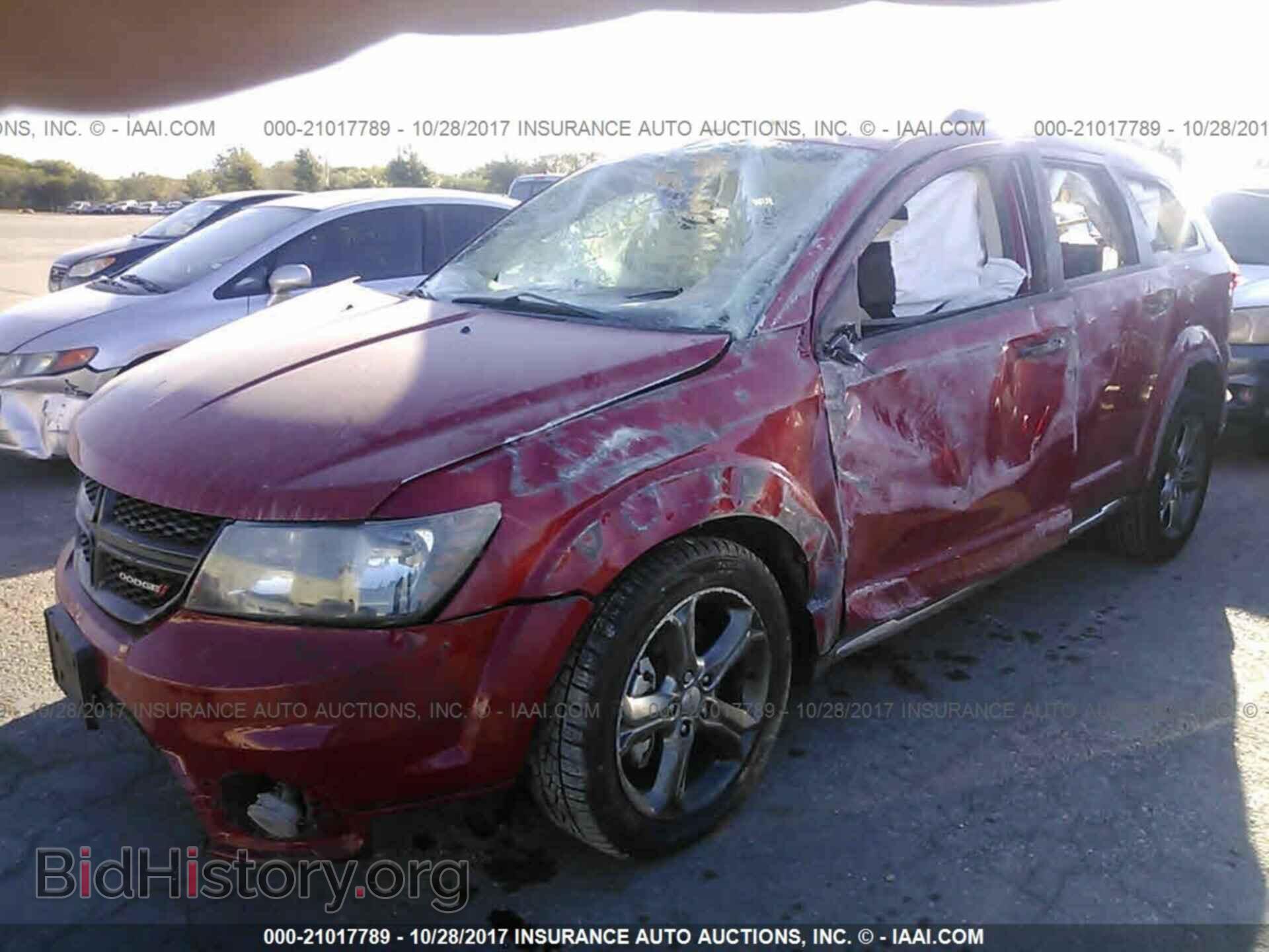2015 Dodge Journey - VIN: 3C4PDCGGXFT557548 - Photo 2