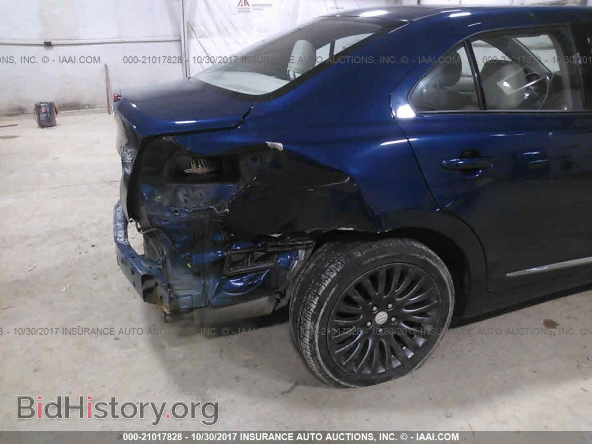 2012 Suzuki Kizashi - VIN: JS2RF9A33C6100619 - Photo 6