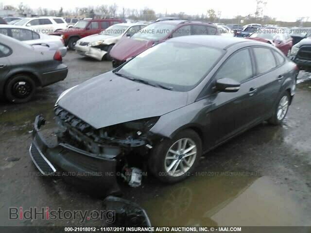 2016 Ford Focus - VIN: 1FADP3F21GL243788 - Photo 2
