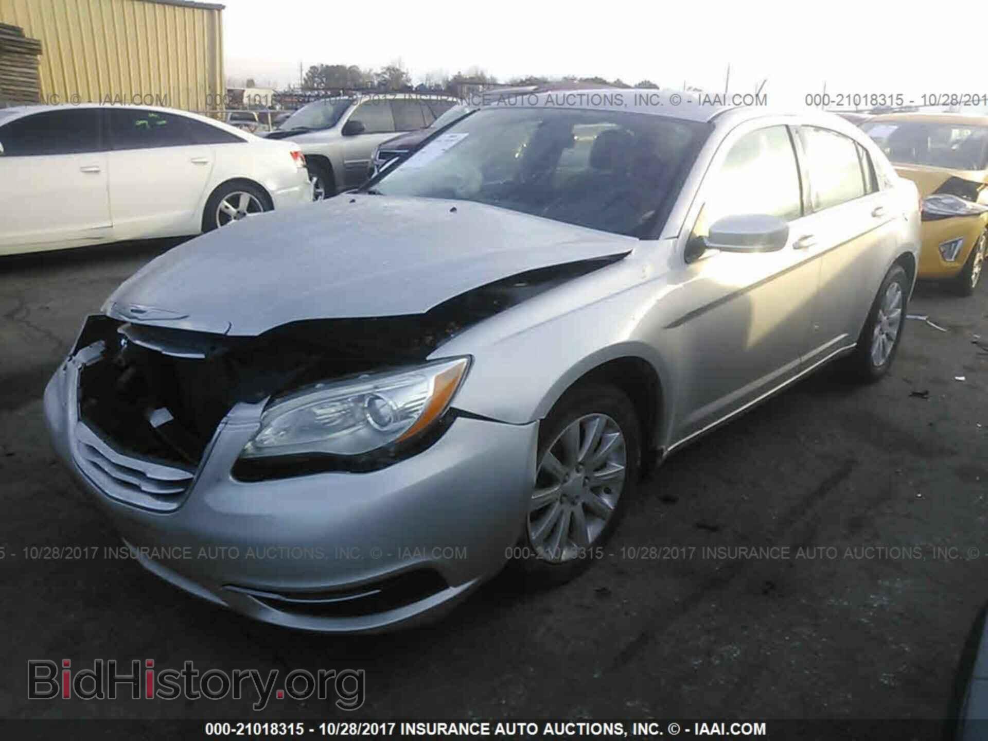 2012 Chrysler 200 - VIN: 1C3CCBBB8CN146690 - Фото 2