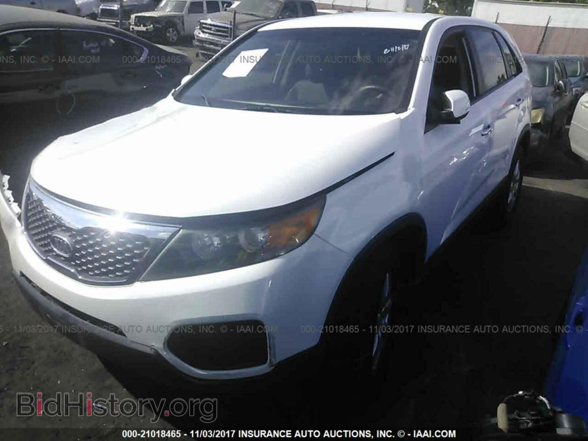 2012 Kia Sorento - VIN: 5XYKT4A11CG215867 - Фото 2
