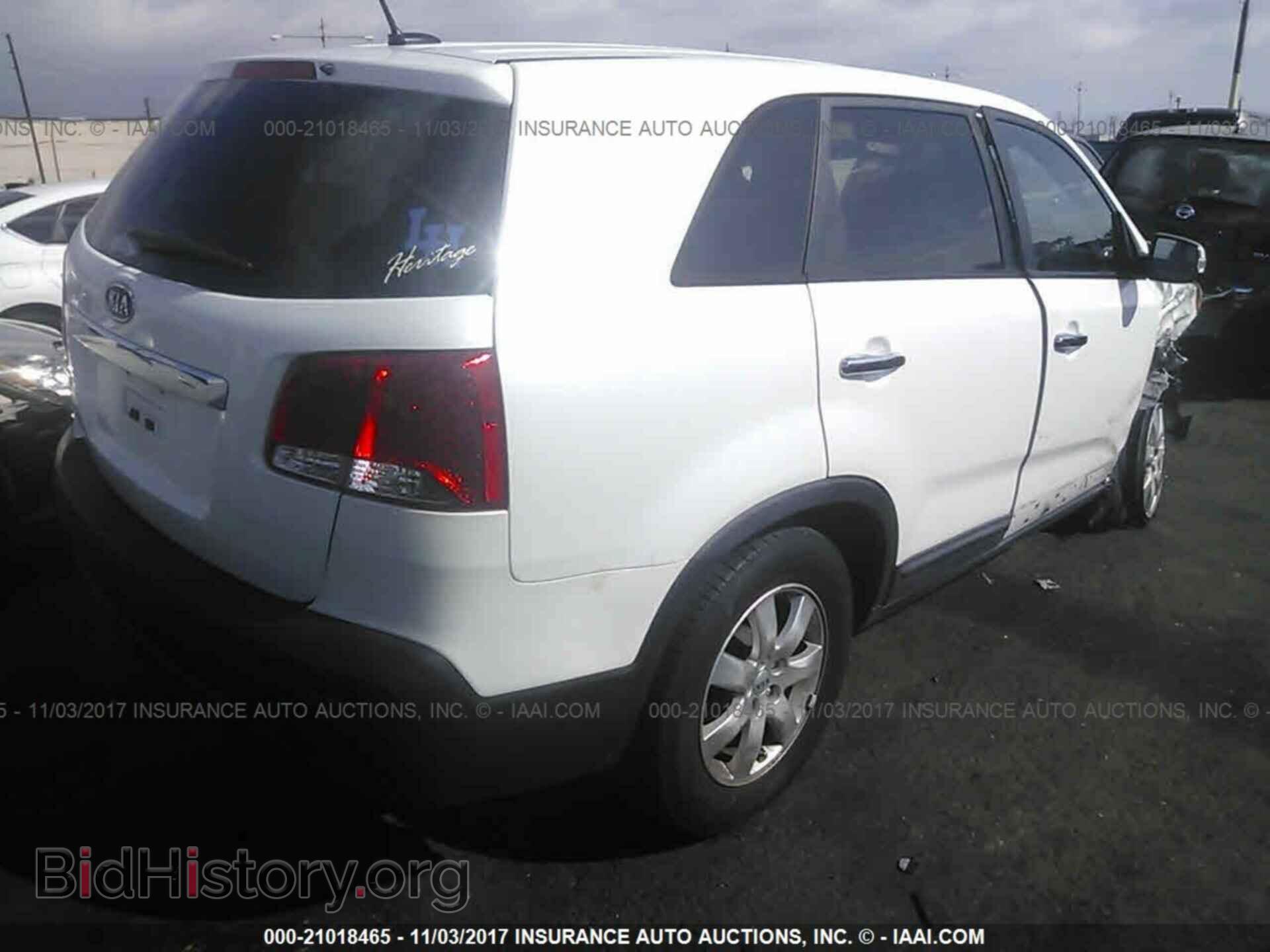 2012 Kia Sorento - VIN: 5XYKT4A11CG215867 - Фото 4