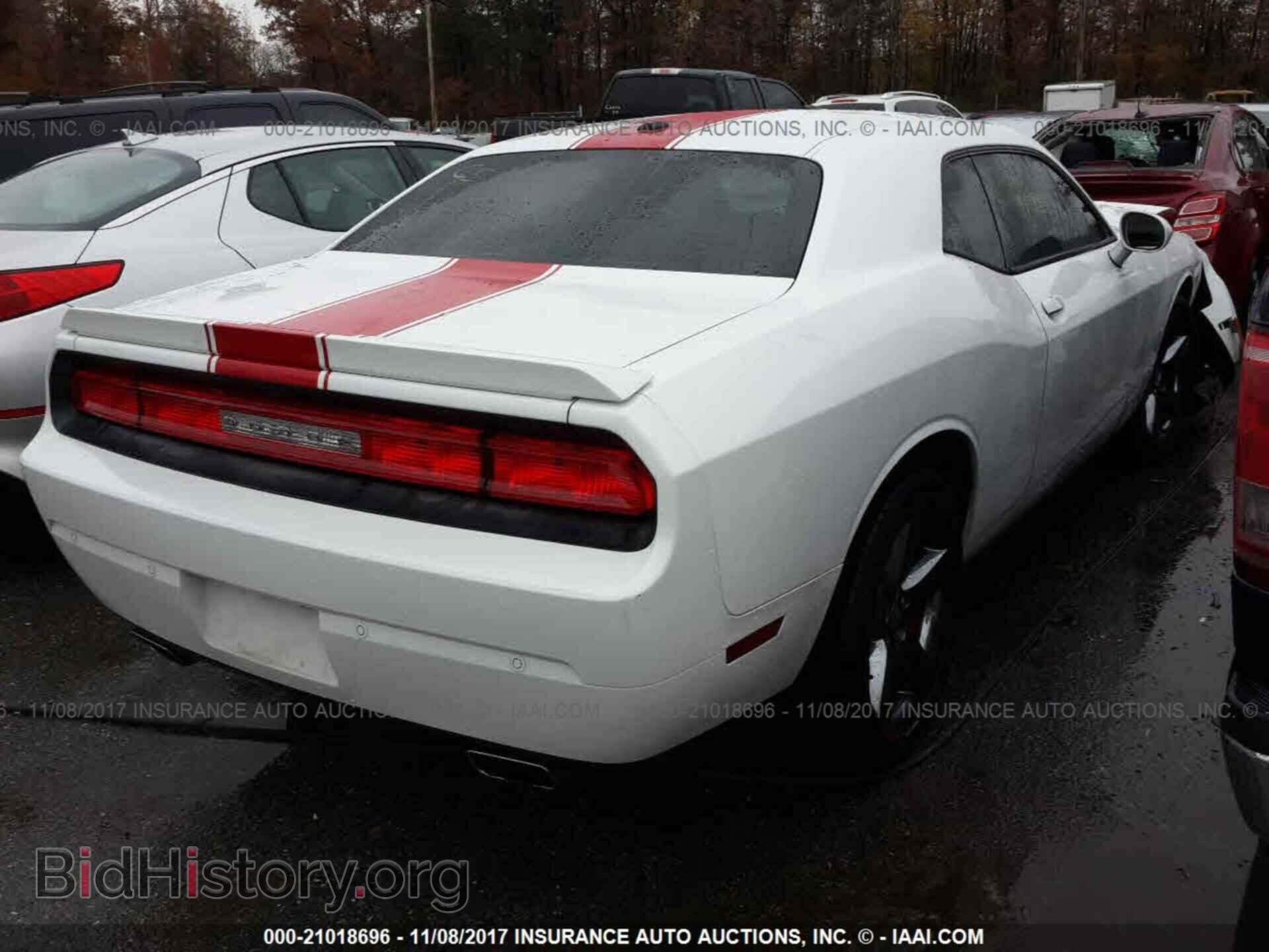 2013 Dodge Challenger - VIN: 2C3CDYAG1DH524694 - Photo 4