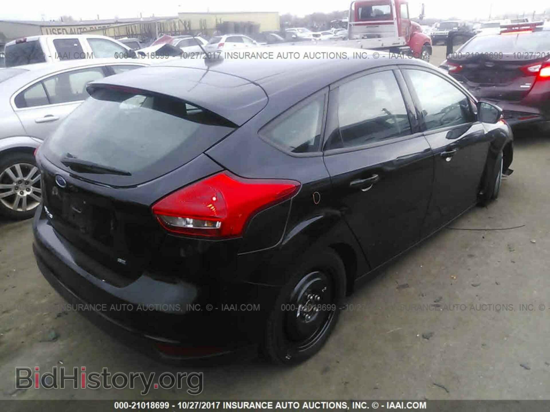 2016 Ford Focus - VIN: 1FADP3K25GL317803 - Photo 4
