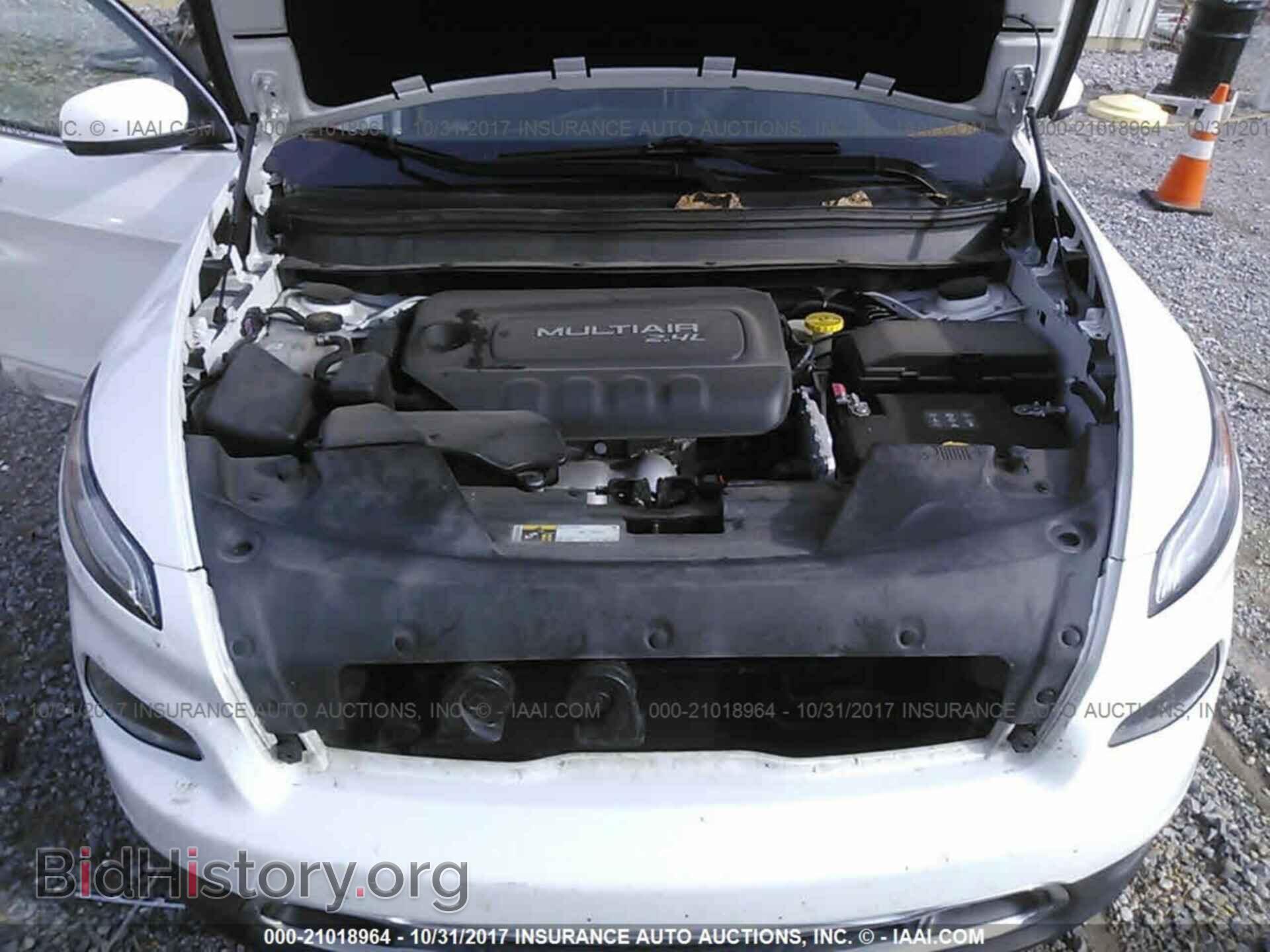 2015 Jeep Cherokee - VIN: 1C4PJMDB0FW779372 - Фото 10