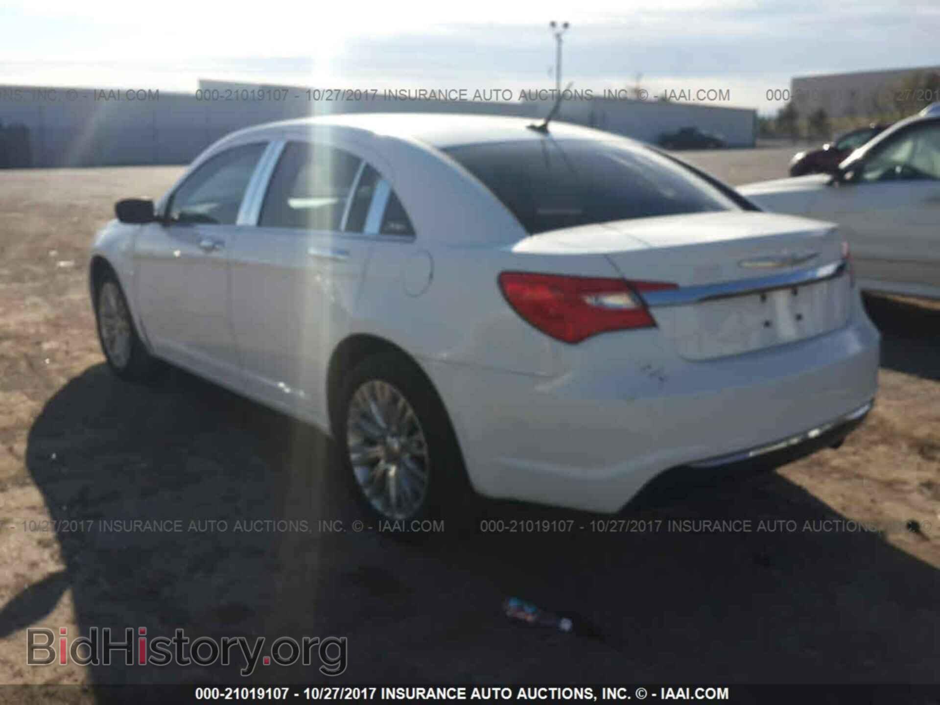 2012 Chrysler 200 - VIN: 1C3CCBCB6CN107675 - Фото 3